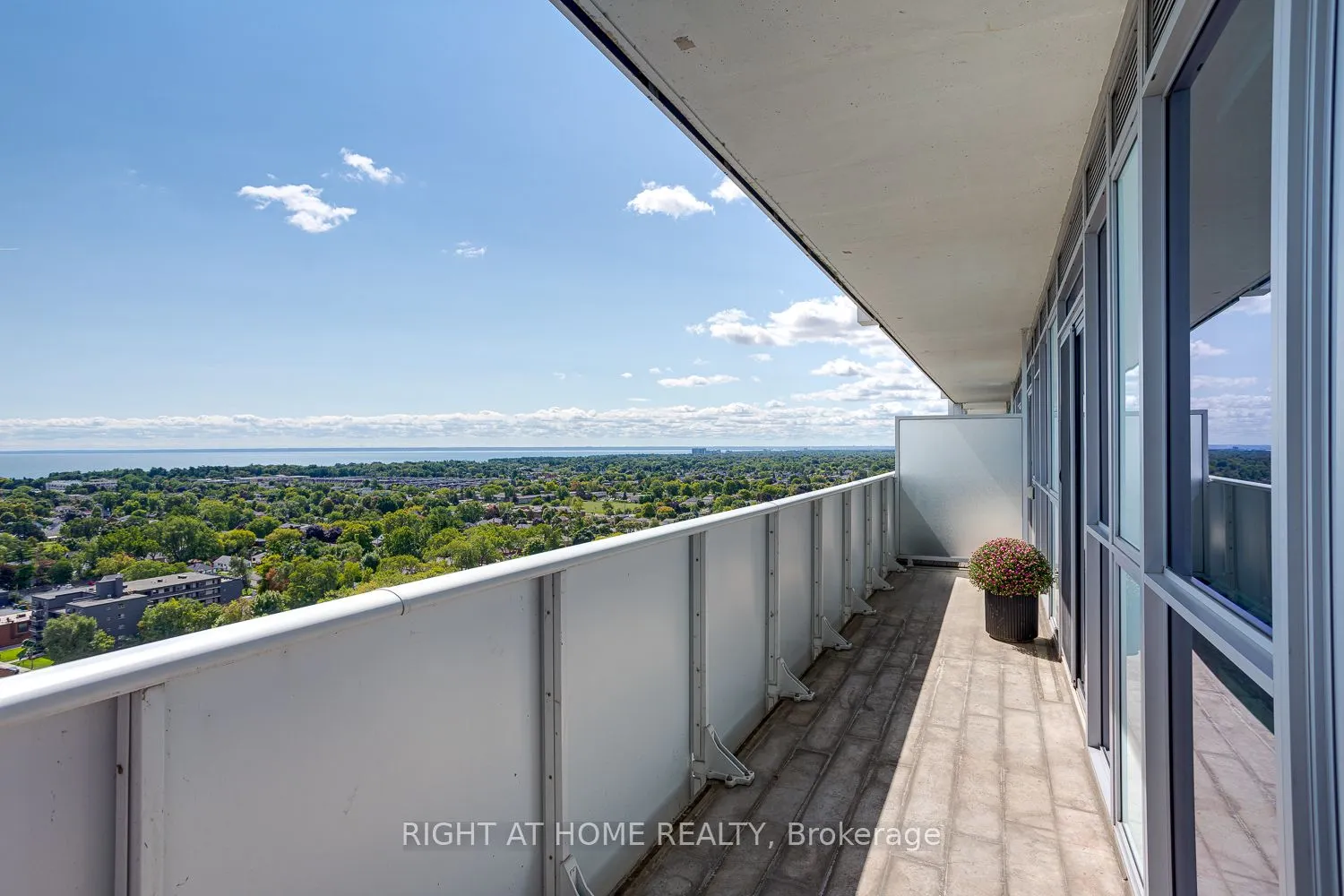55 Speers Road S, #1705
