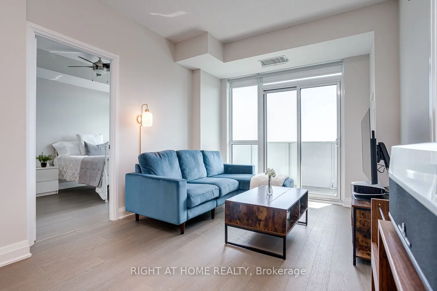 55 Speers Road S, #1705
