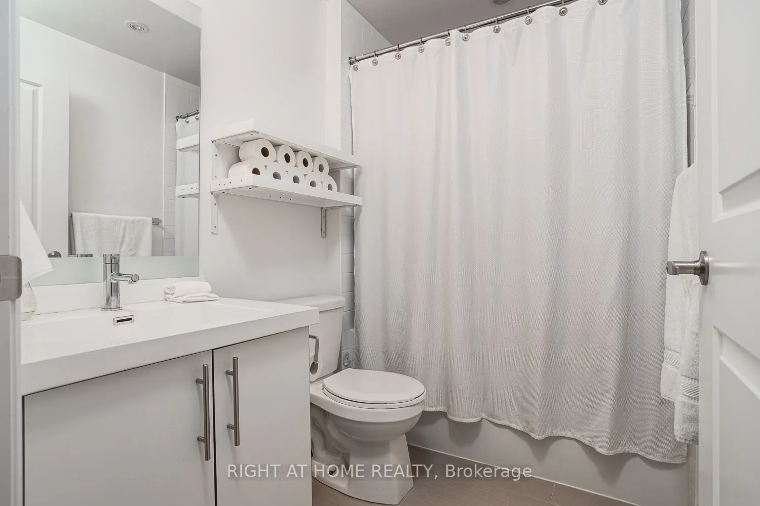 55 Speers Road S, #1705