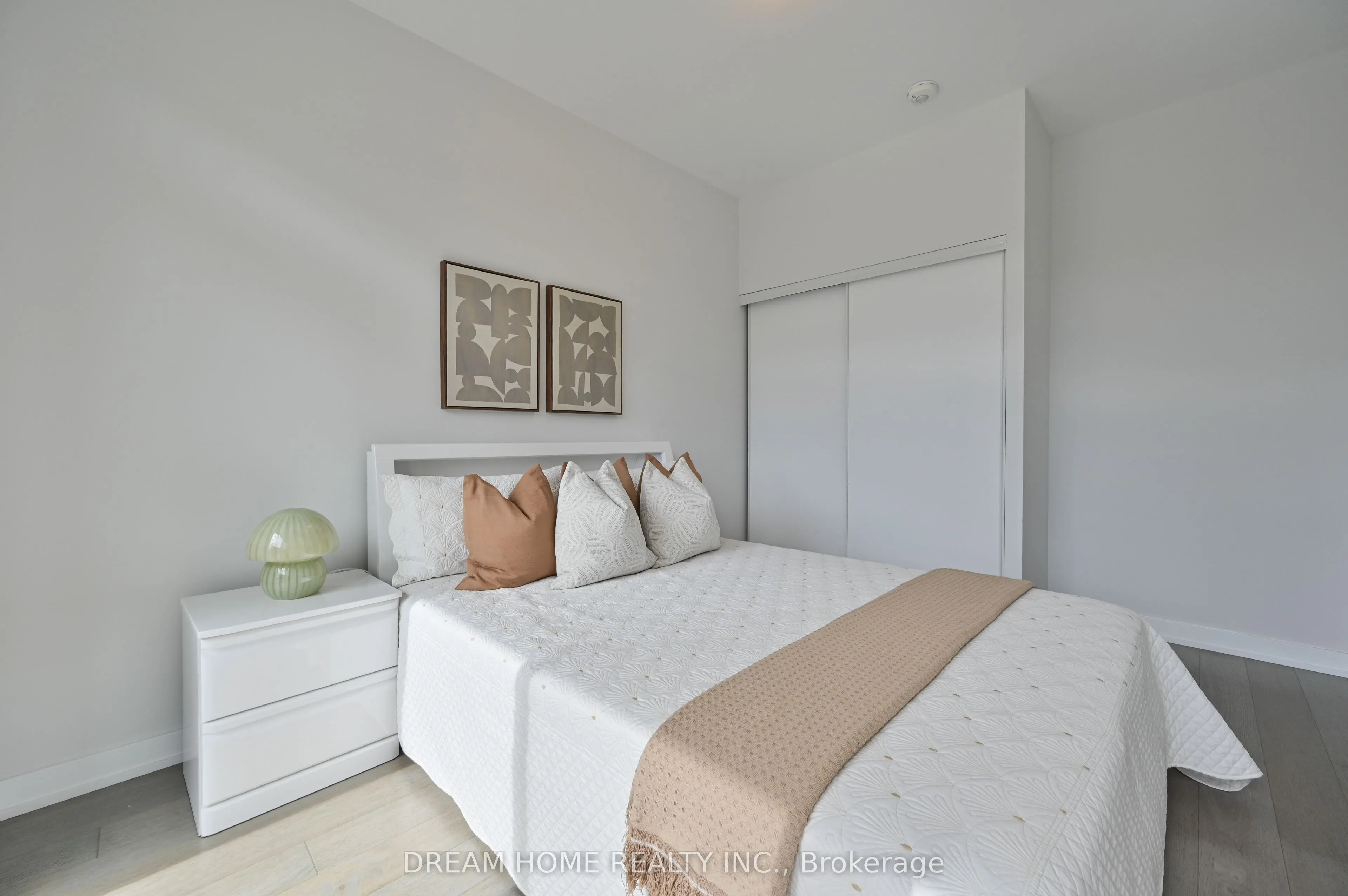 4055 Parkside village Drive, #TH8
