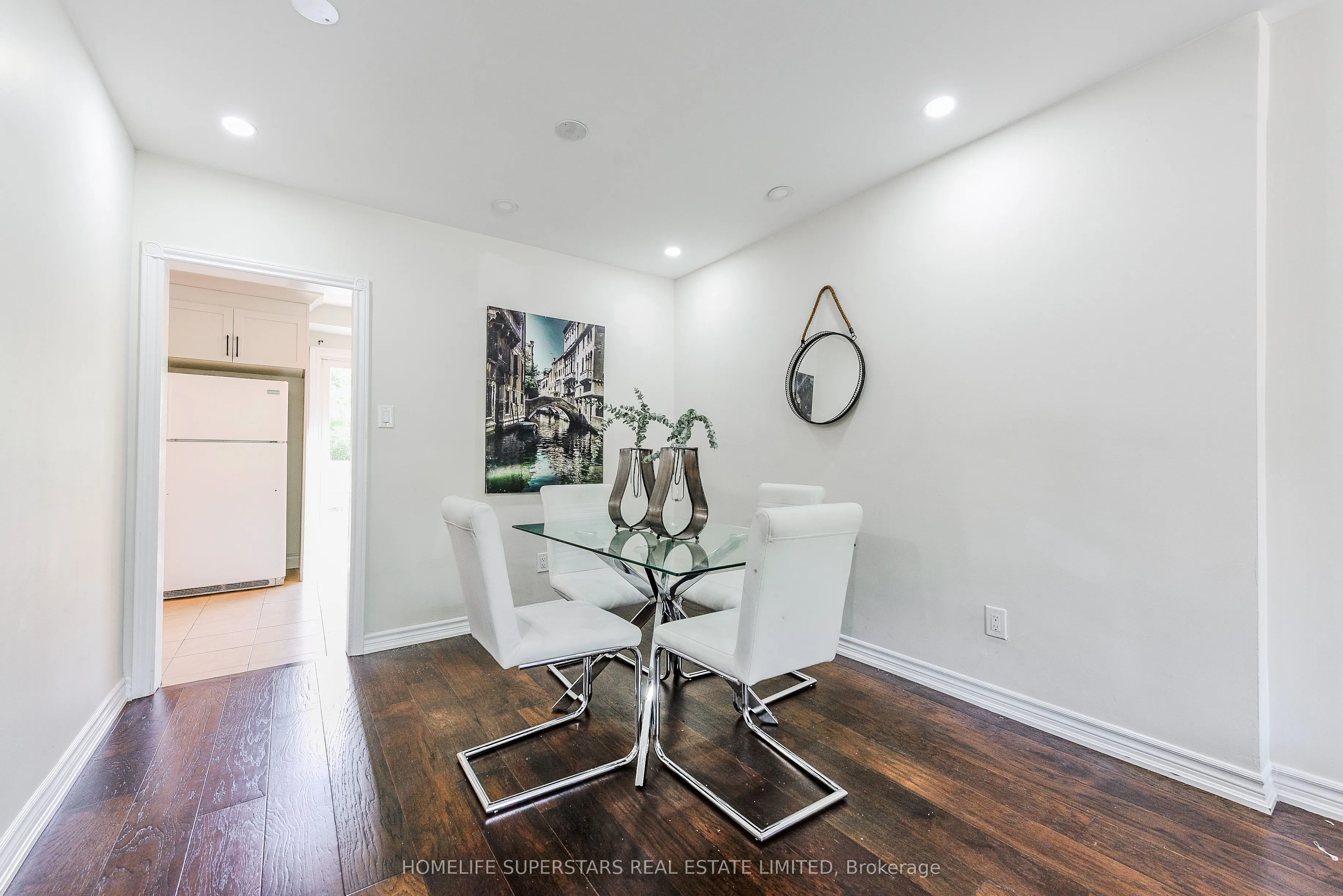 3 Lightwood Drive