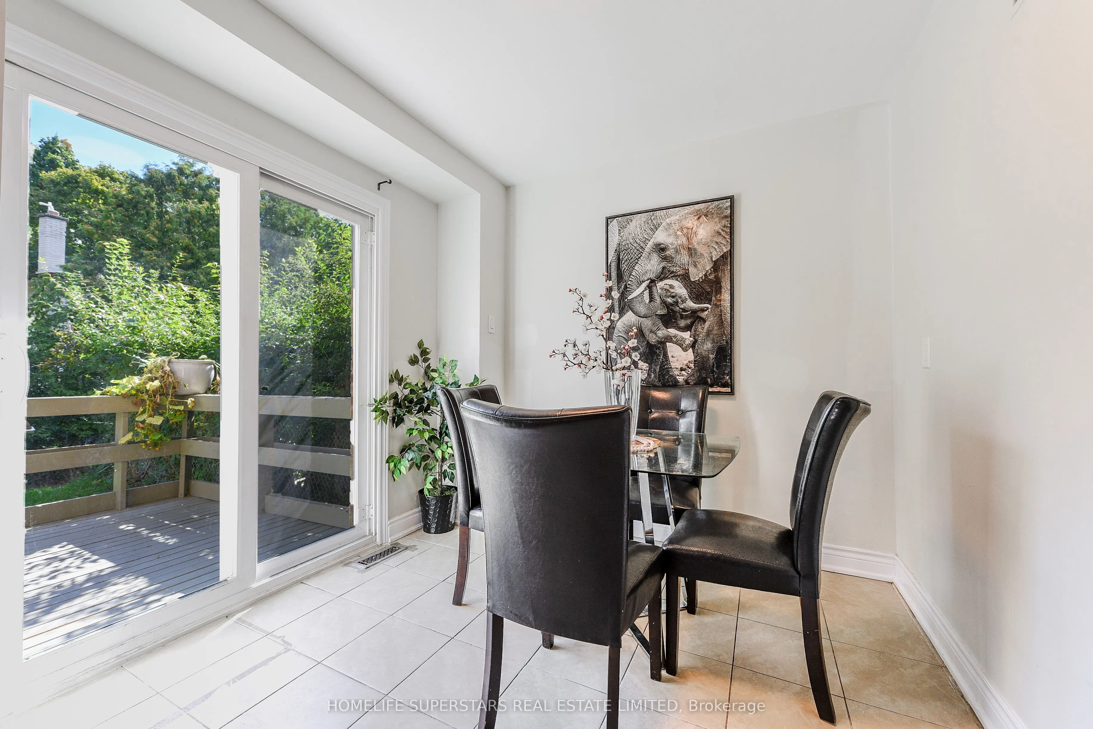 3 Lightwood Drive