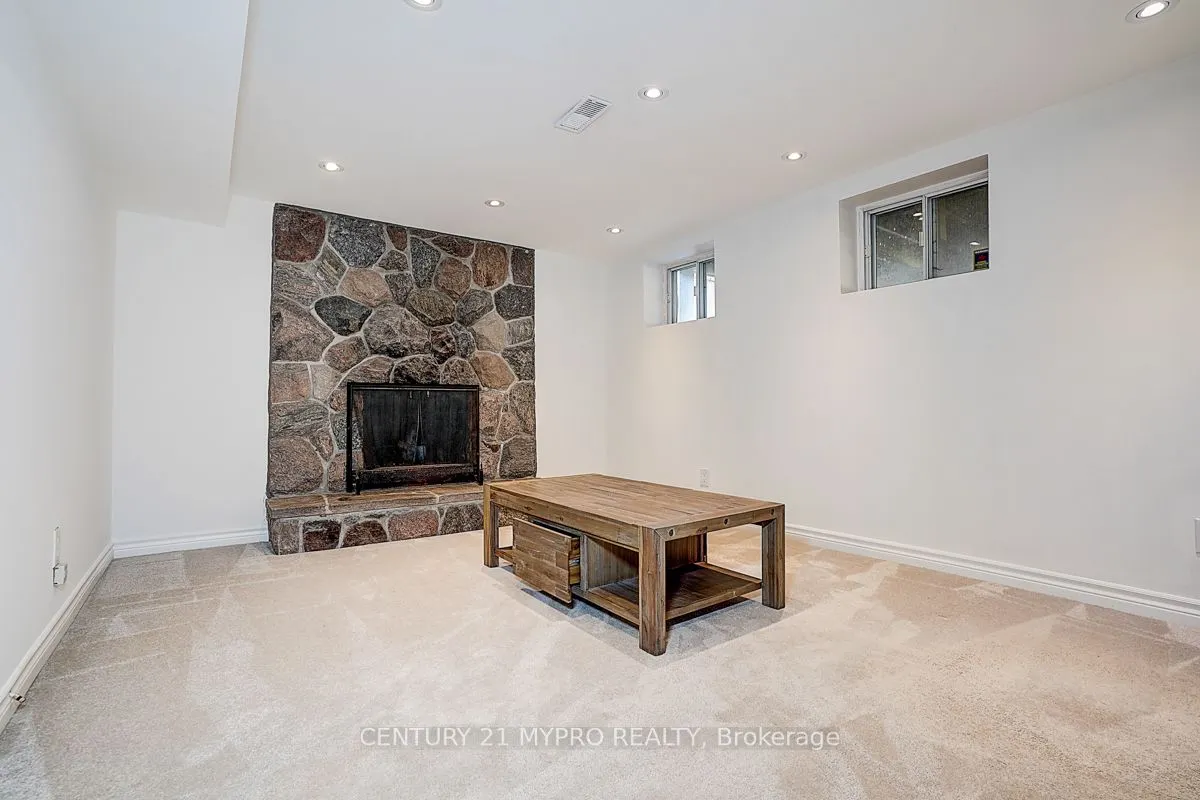 24 Gair Drive