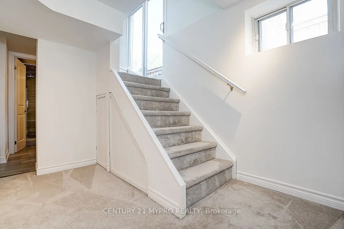 24 Gair Drive