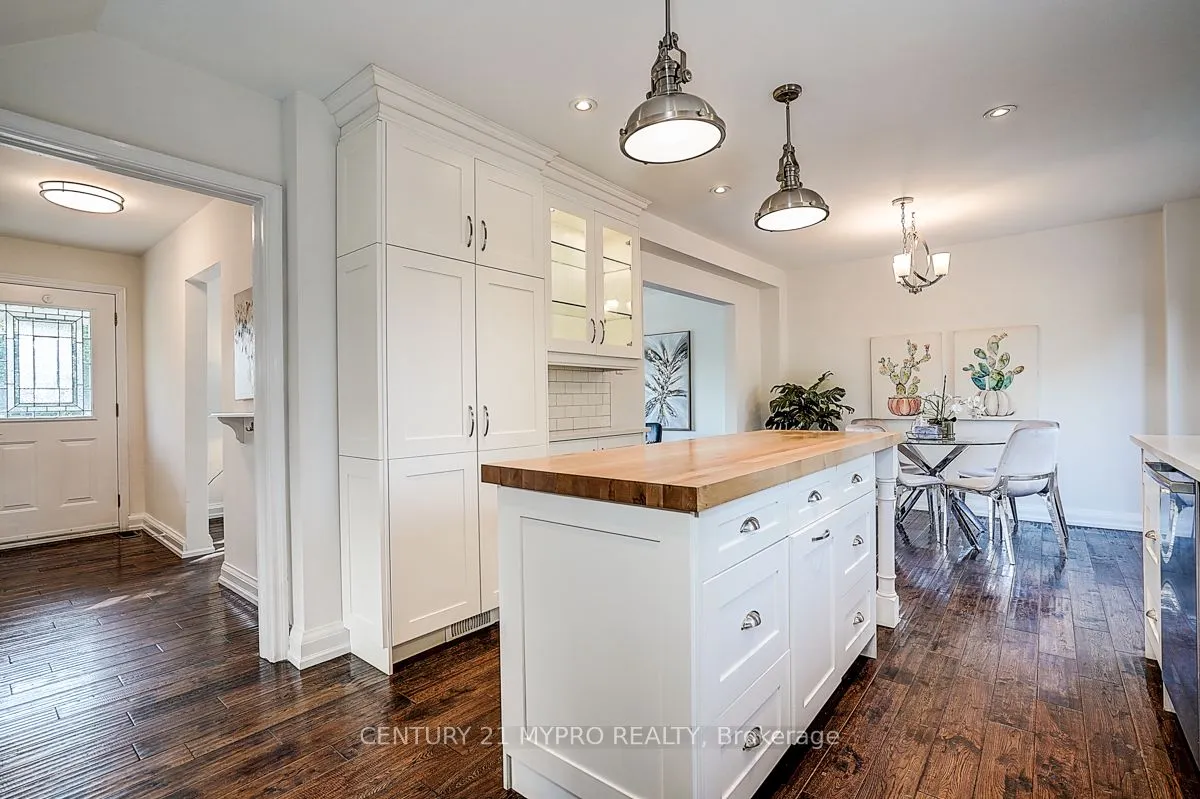 24 Gair Drive