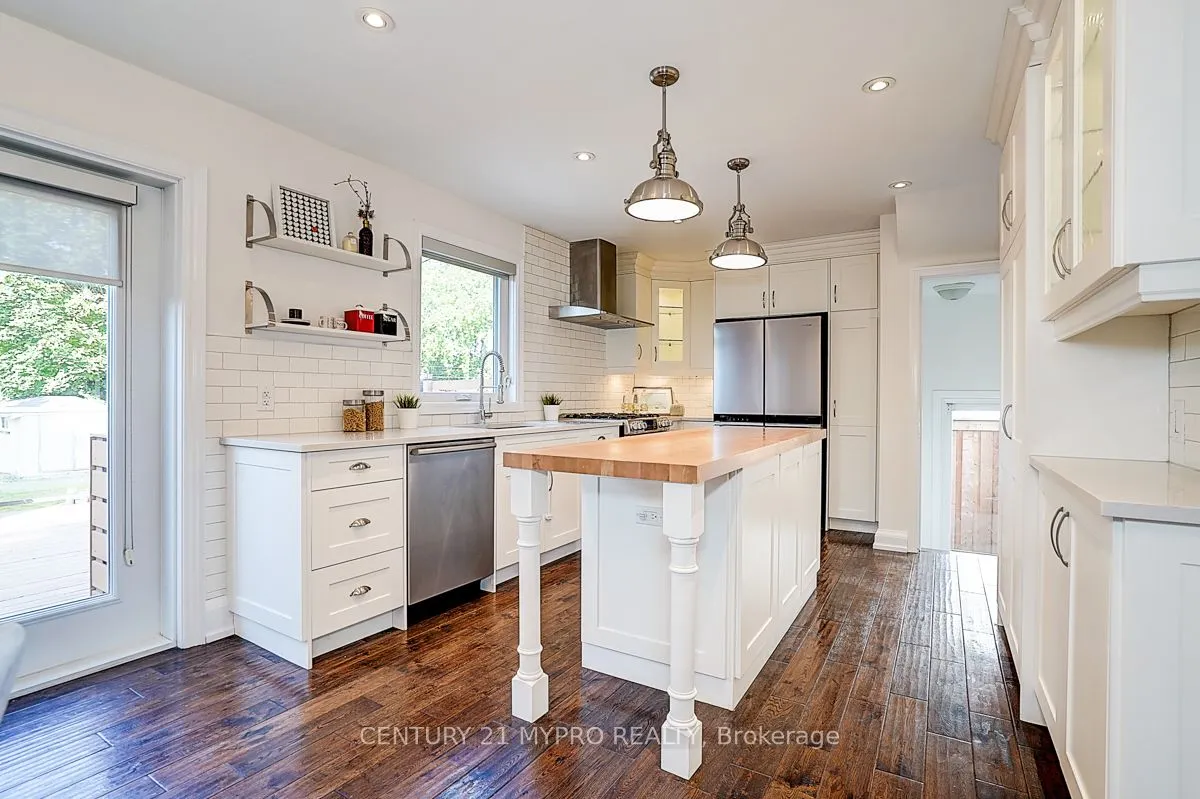24 Gair Drive