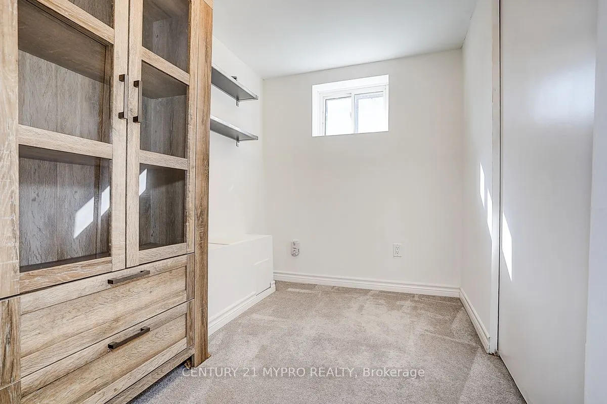 24 Gair Drive