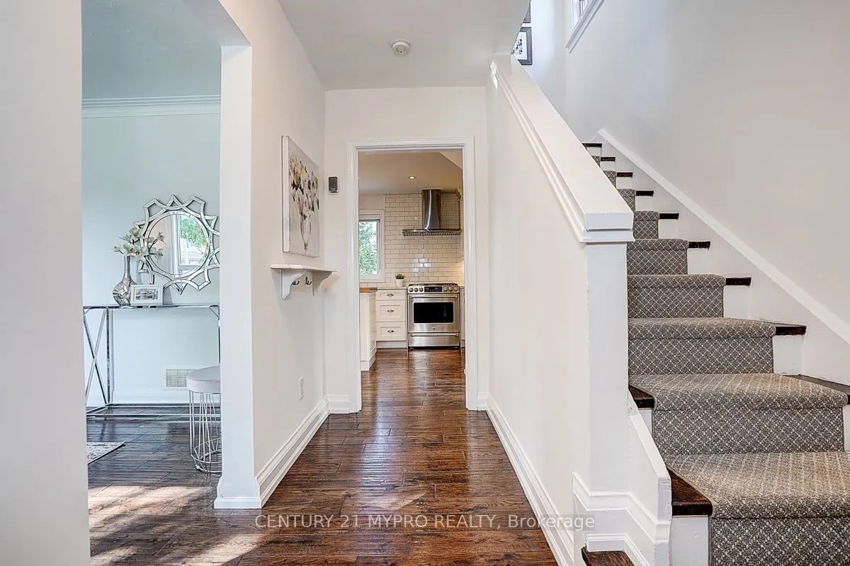 24 Gair Drive