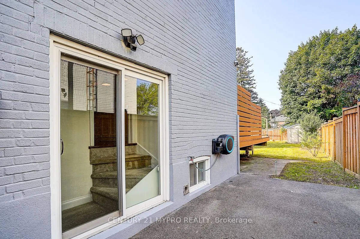 24 Gair Drive