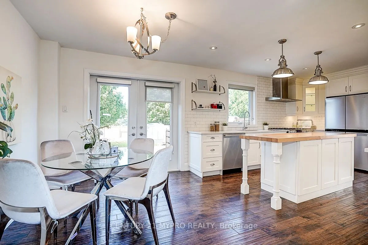 24 Gair Drive