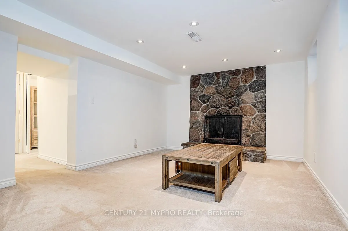 24 Gair Drive