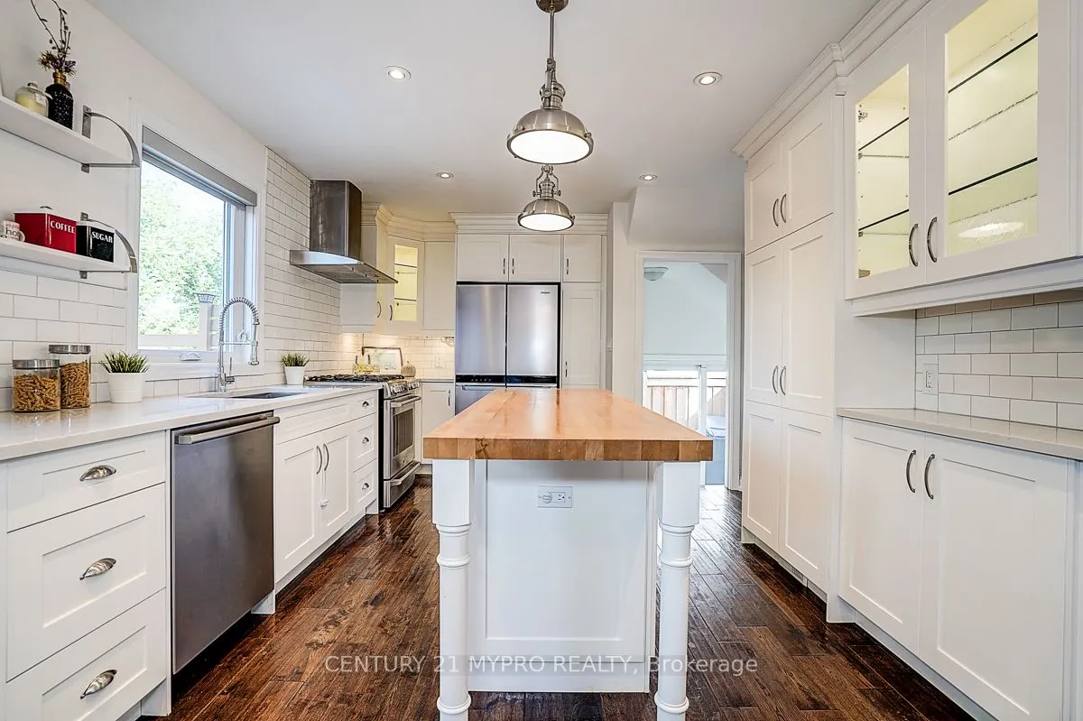 24 Gair Drive