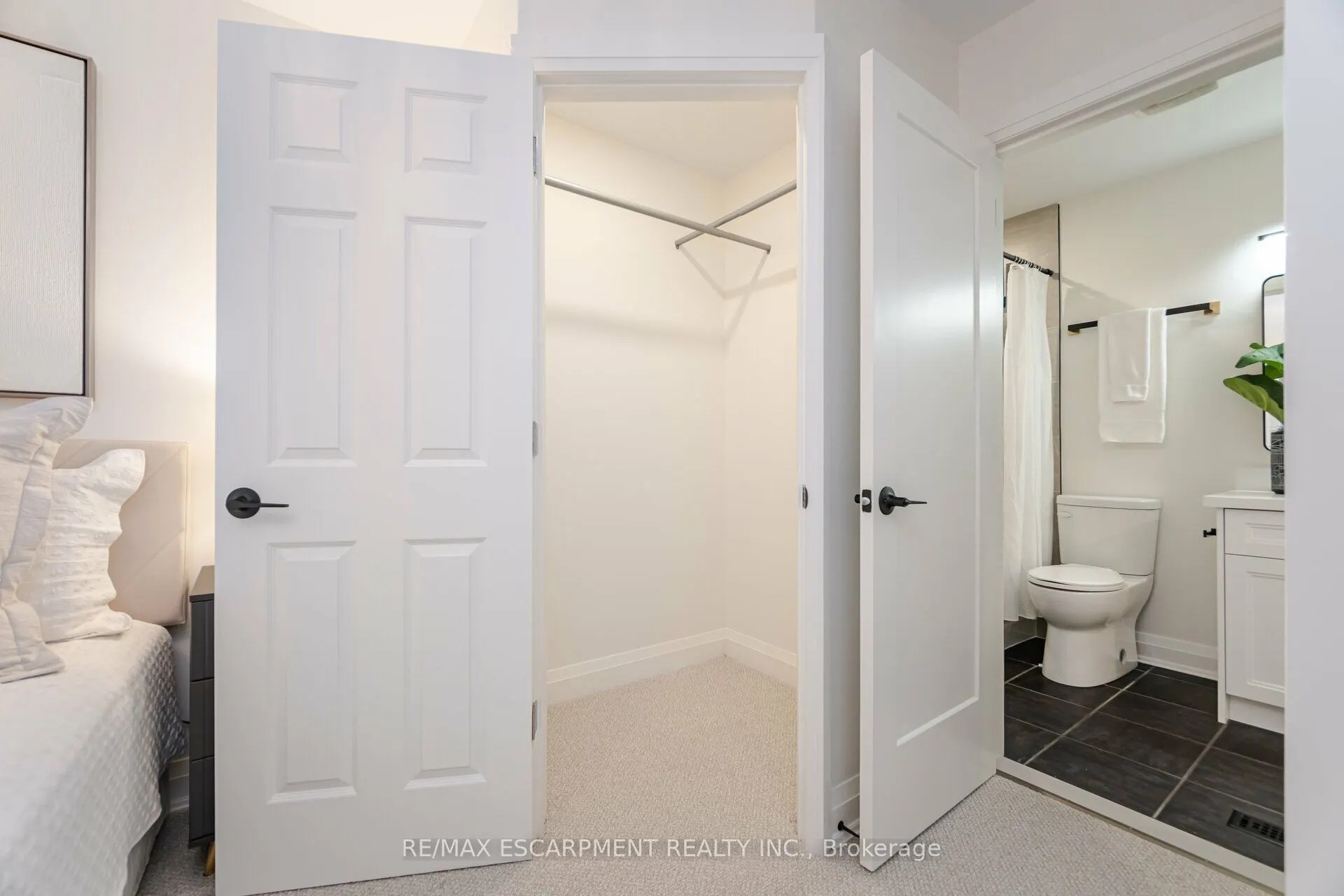 3150 Bentworth Drive