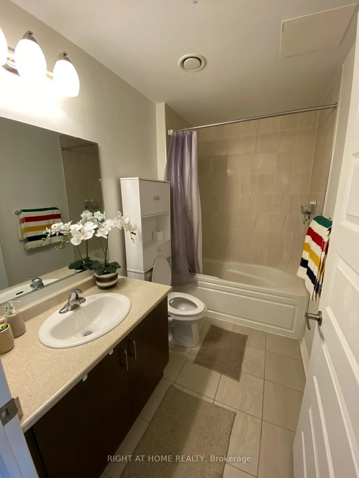 1105 Leger Way, #202