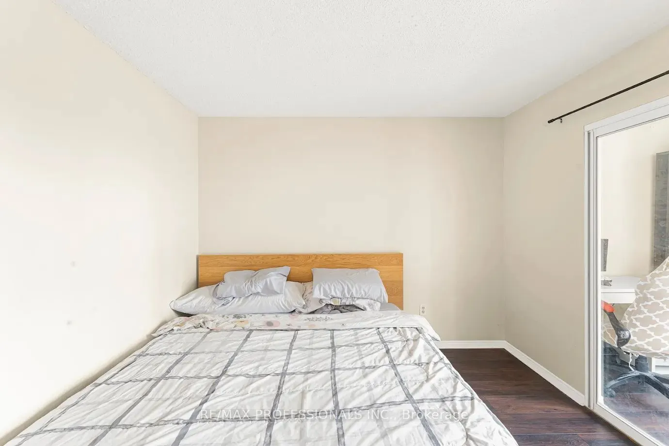 50 Kingsbridge Garden Circle, #1502