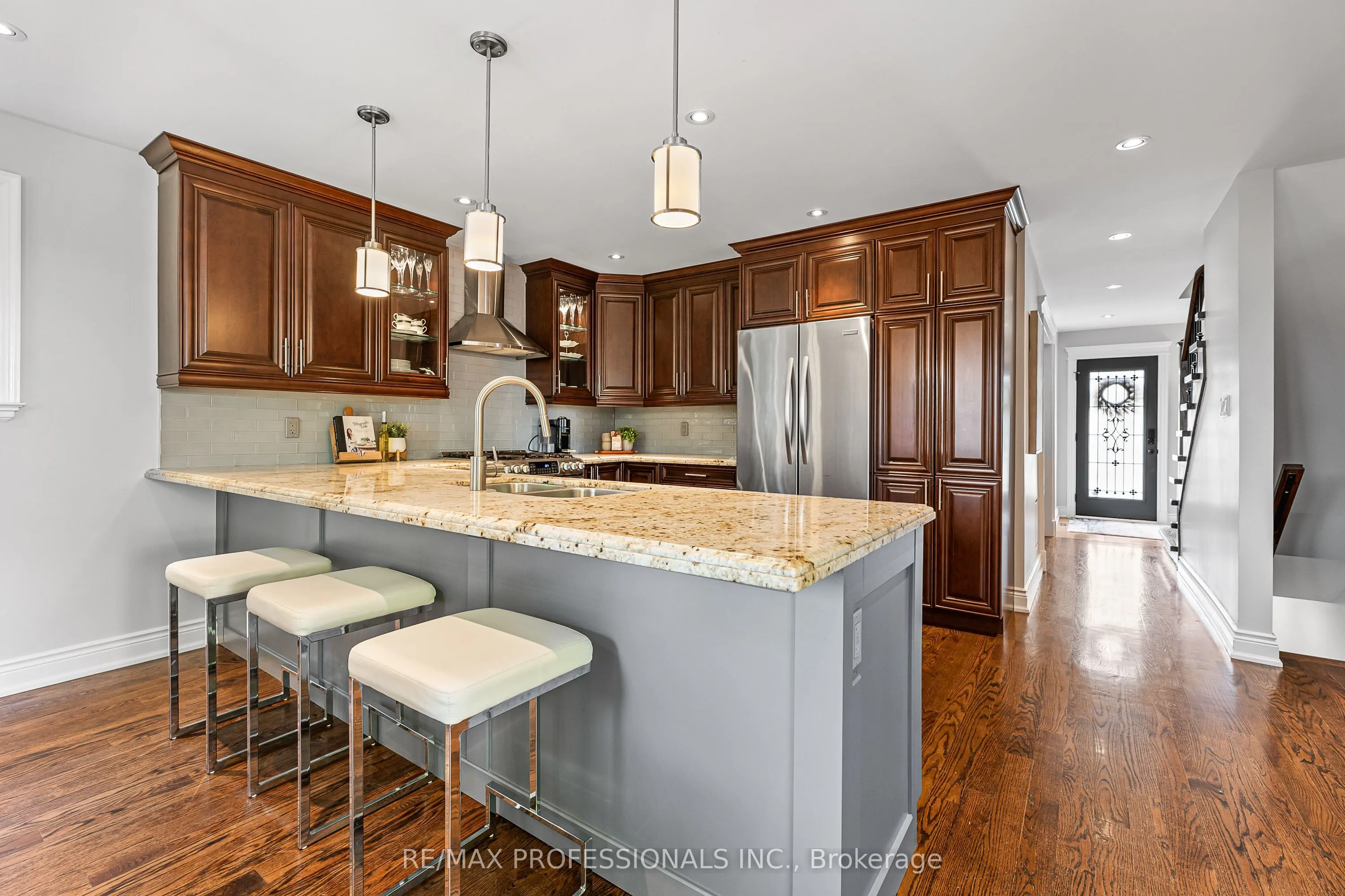 190 Longwood Drive