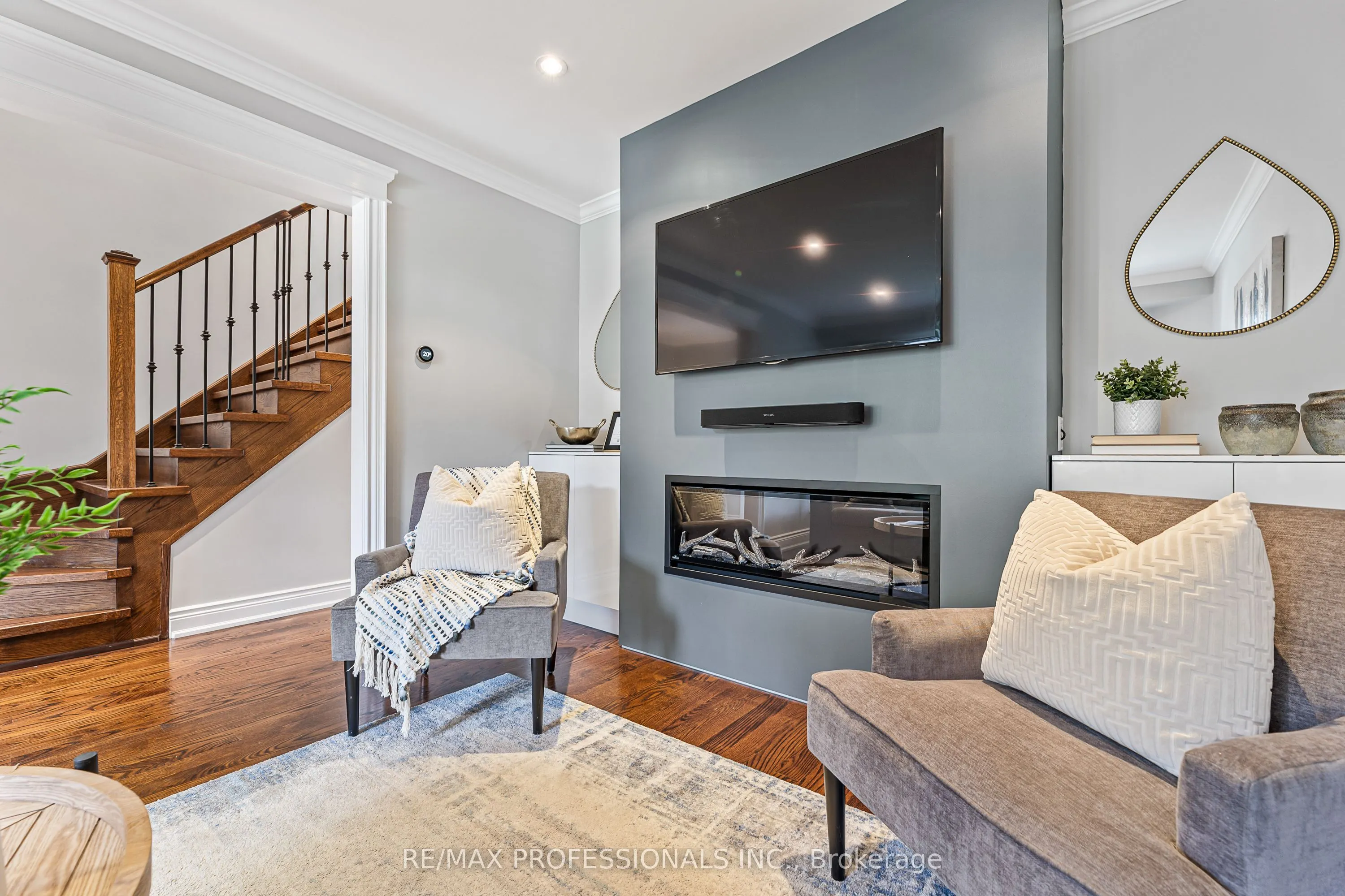 190 Longwood Drive