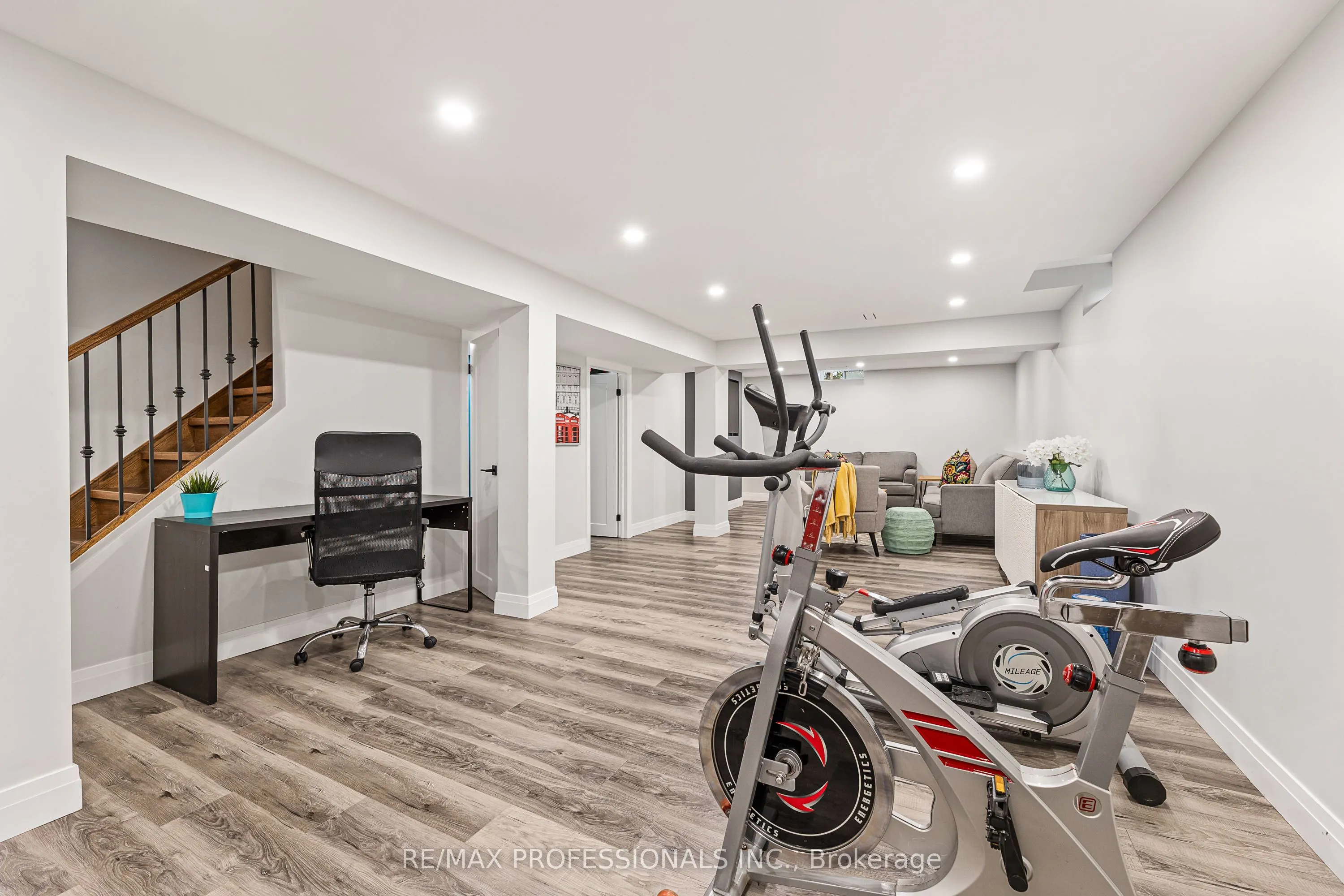 190 Longwood Drive