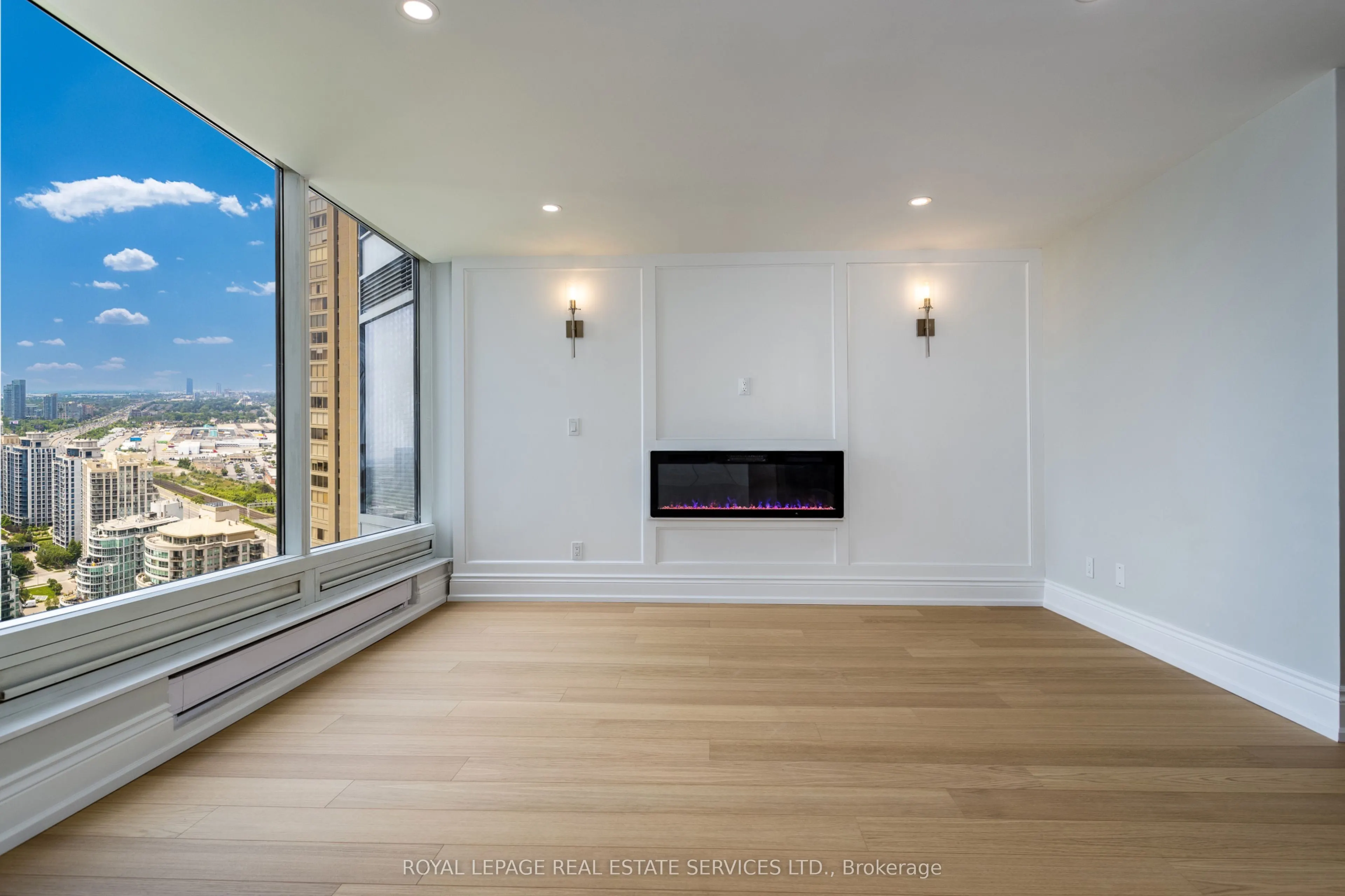 1 Palace Pier Court, #3608