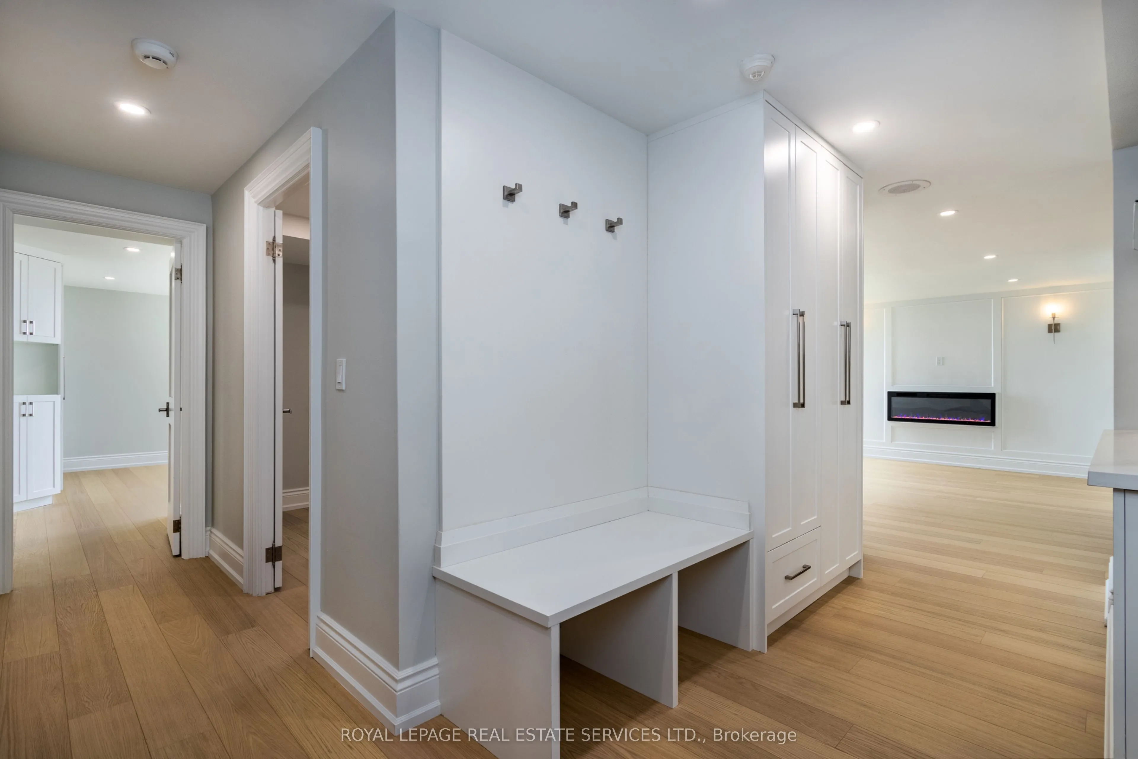 1 Palace Pier Court, #3608