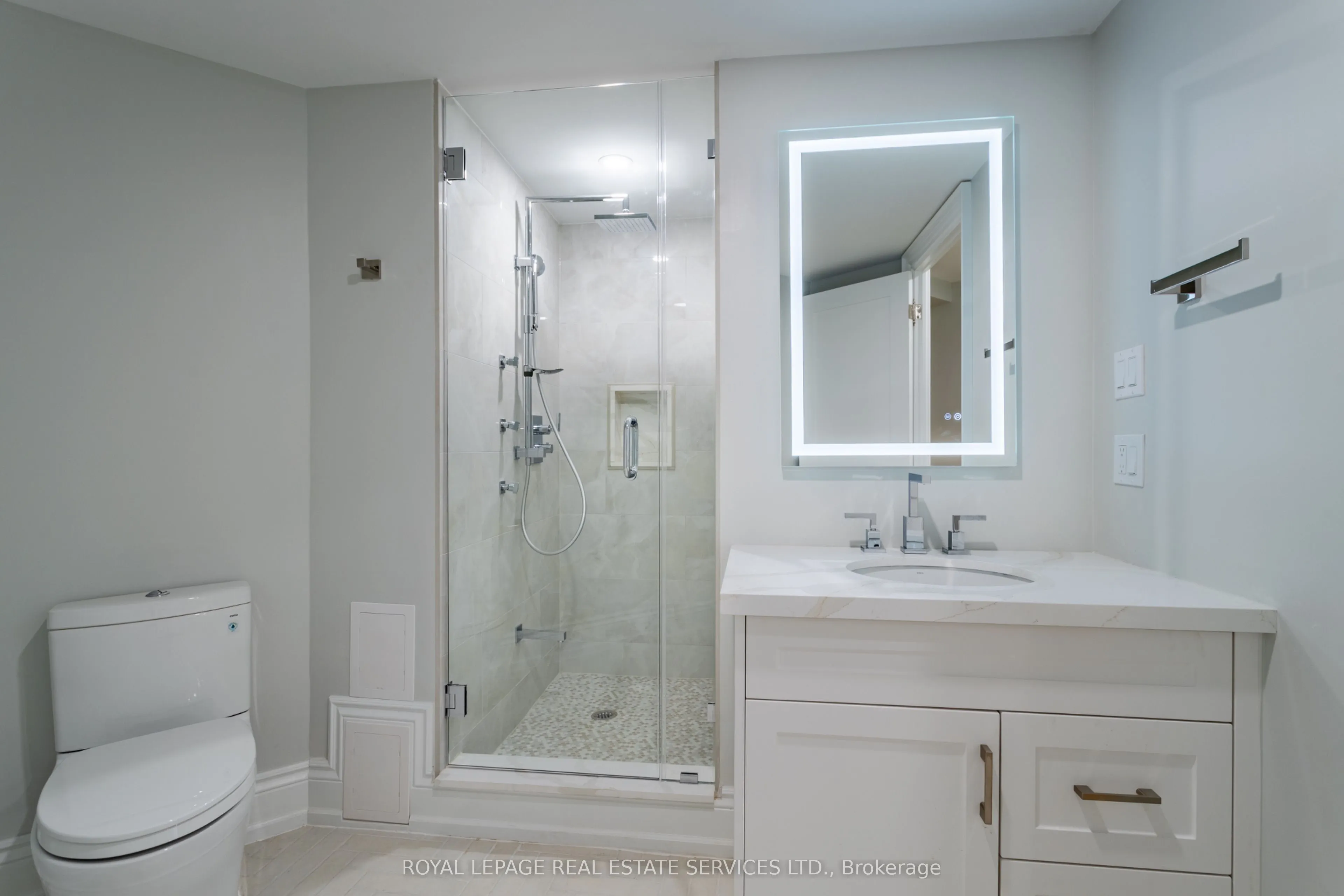 1 Palace Pier Court, #3608