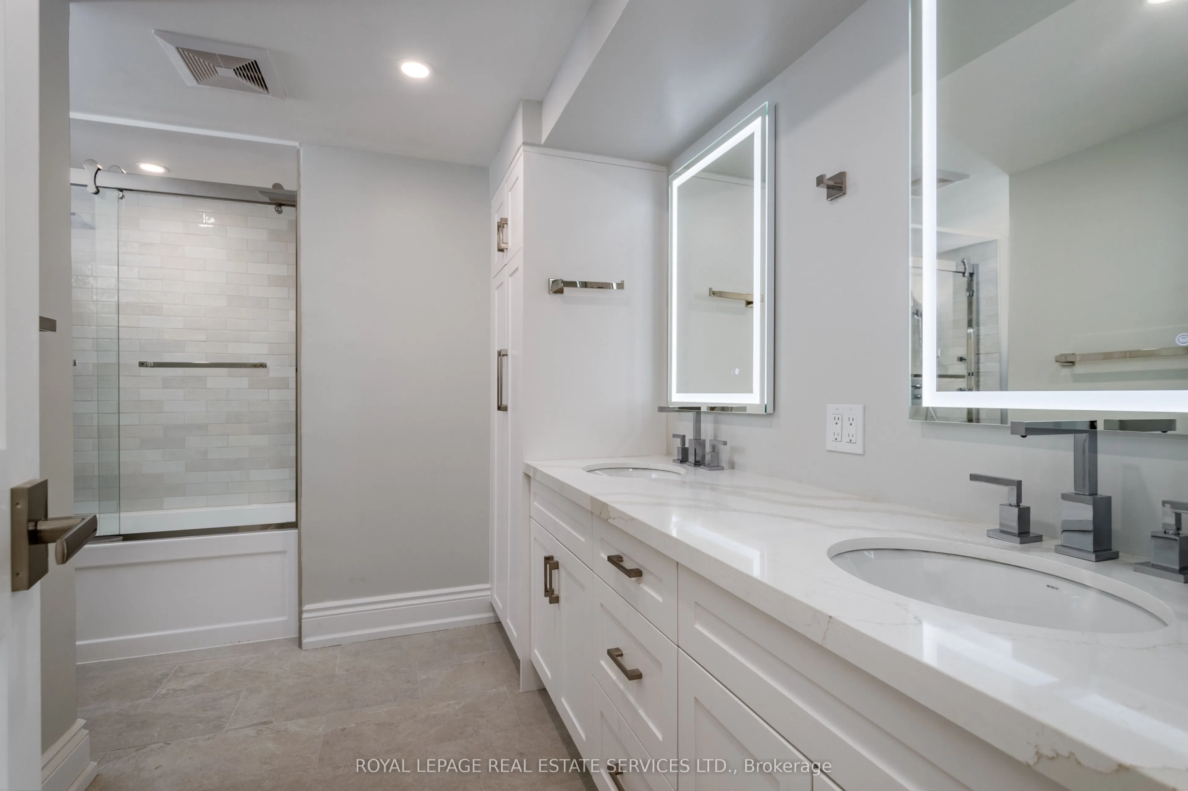 1 Palace Pier Court, #3608