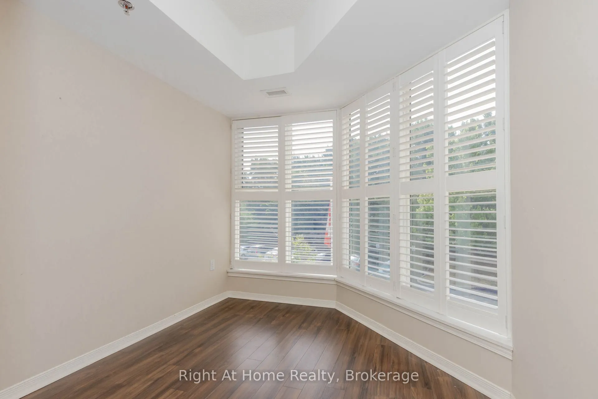 137 Martin Street, #203
