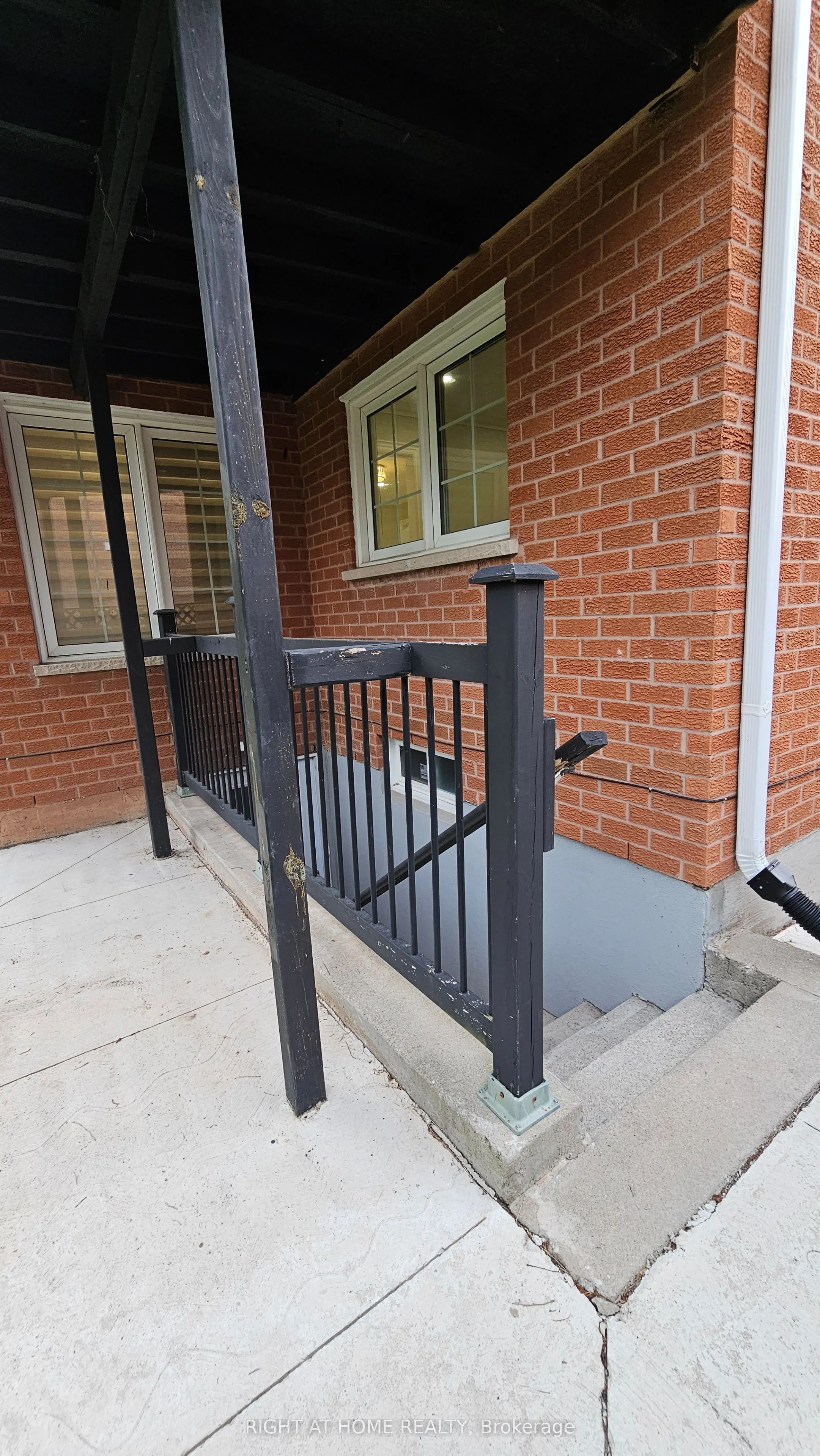 387 Glenashton Drive, #Lower