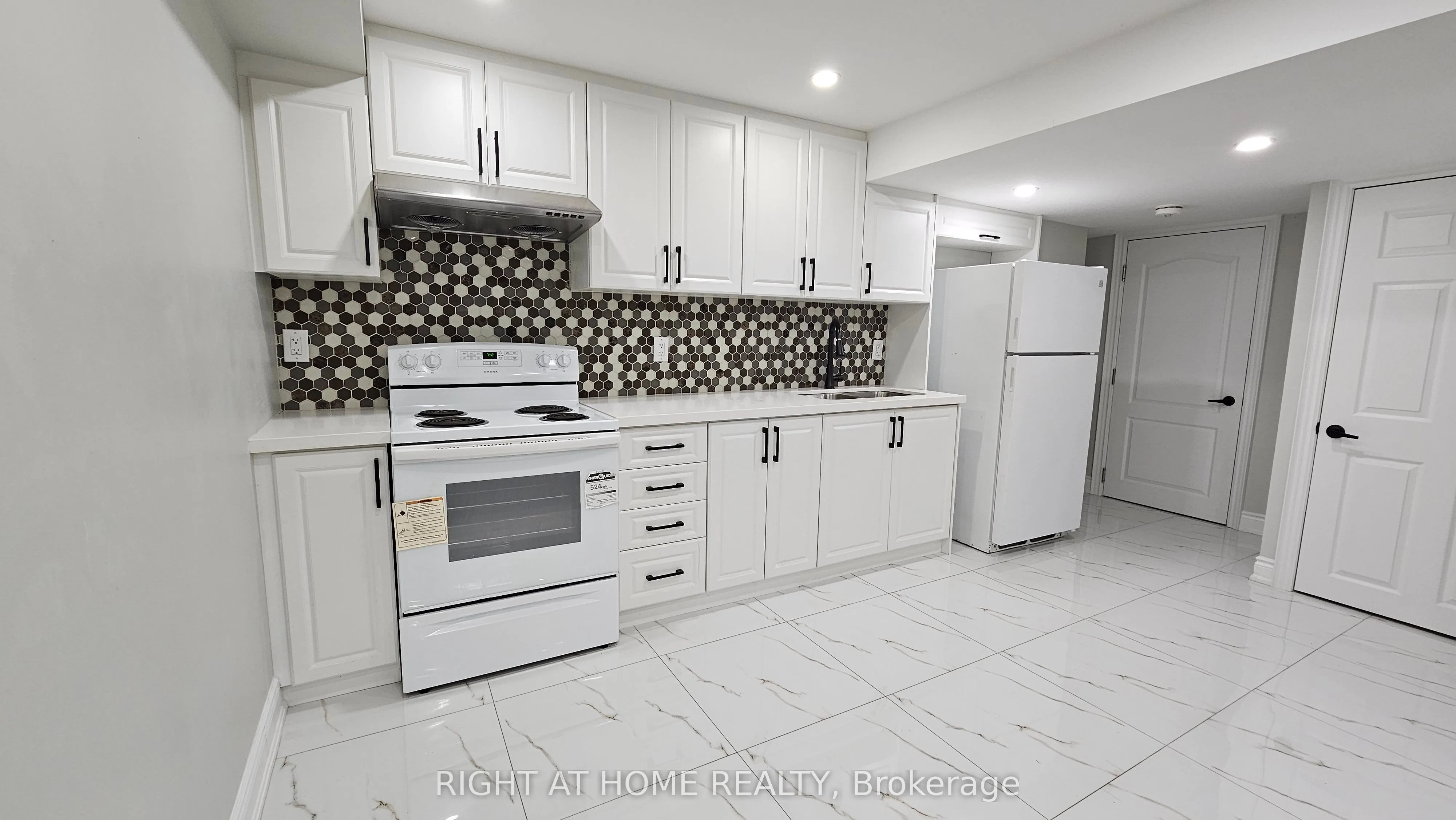 387 Glenashton Drive, #Lower