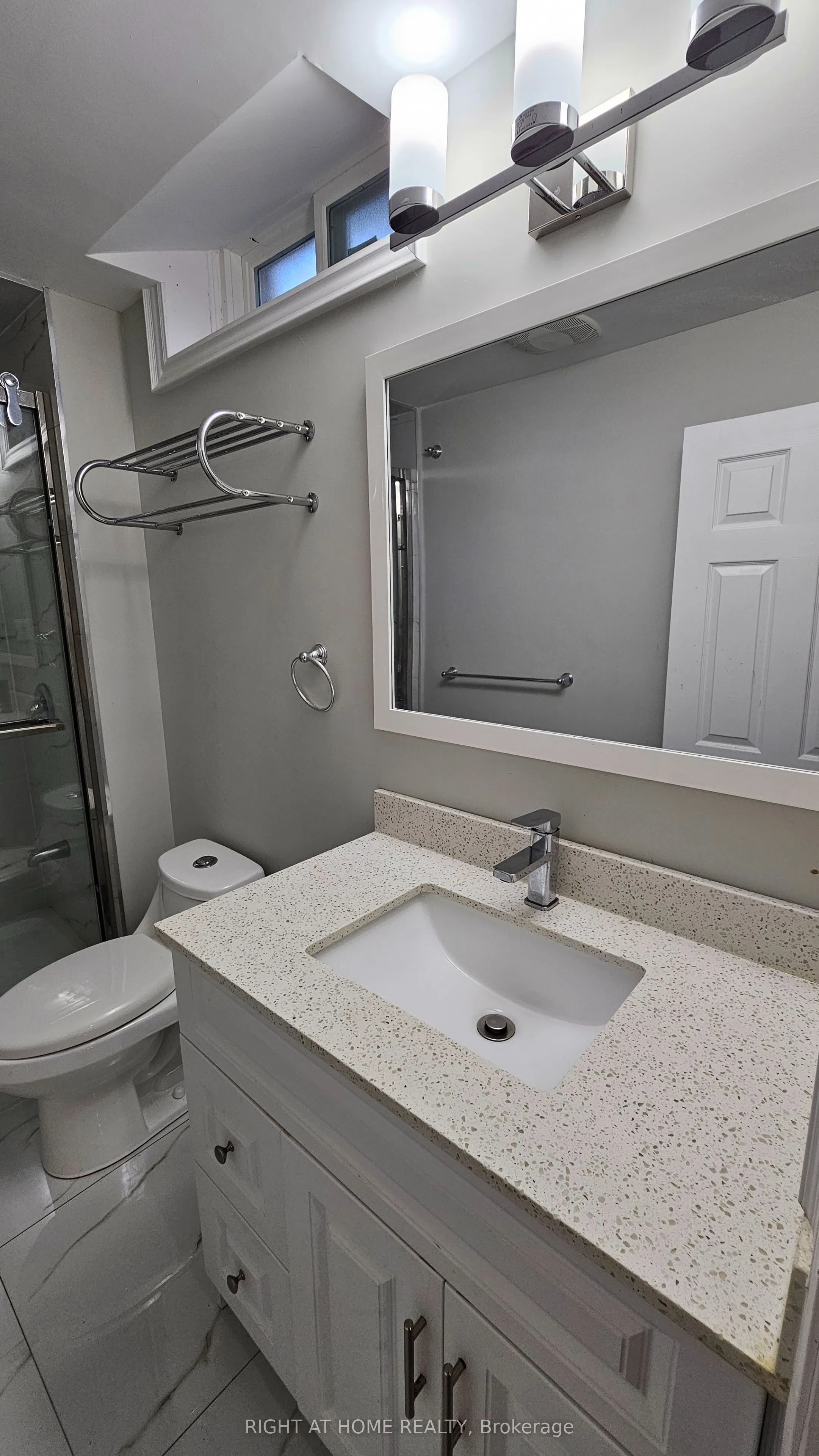 387 Glenashton Drive, #Lower