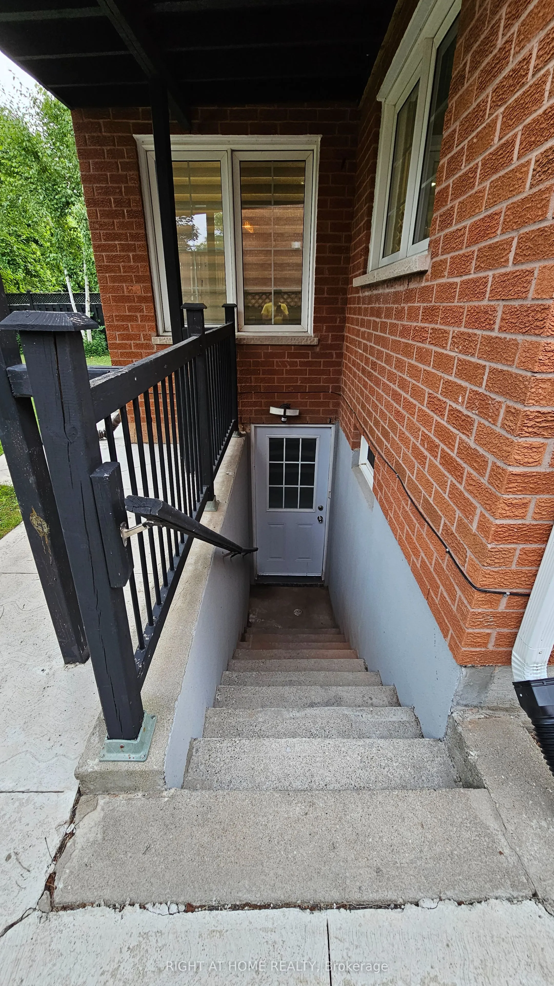 387 Glenashton Drive, #Lower