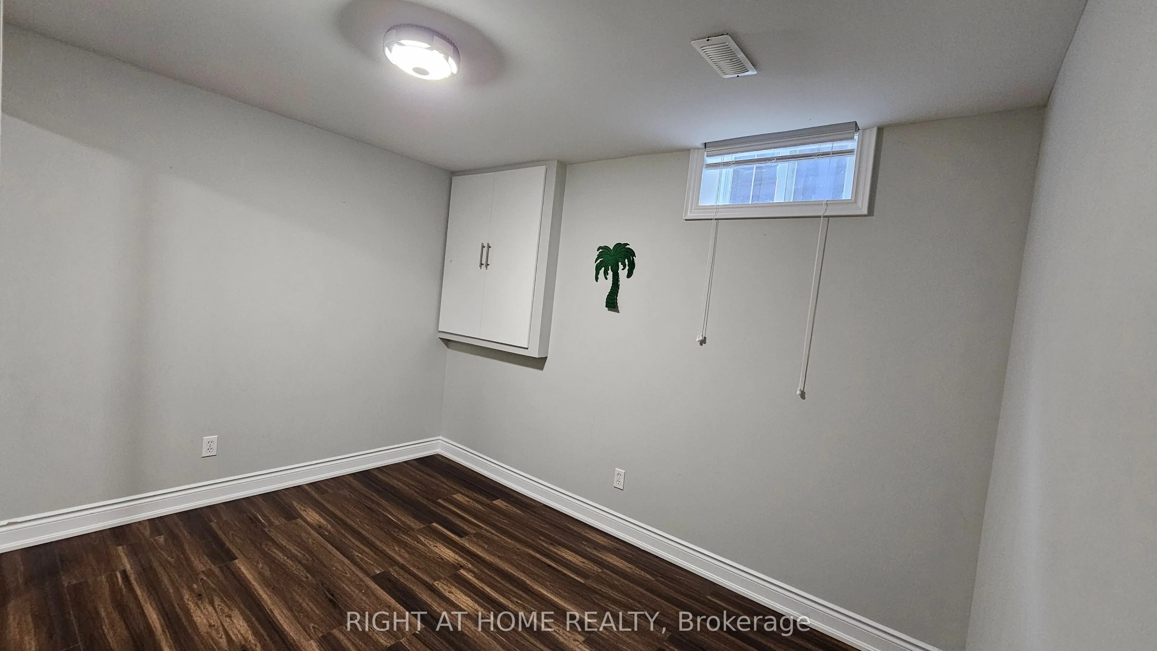 387 Glenashton Drive, #Lower