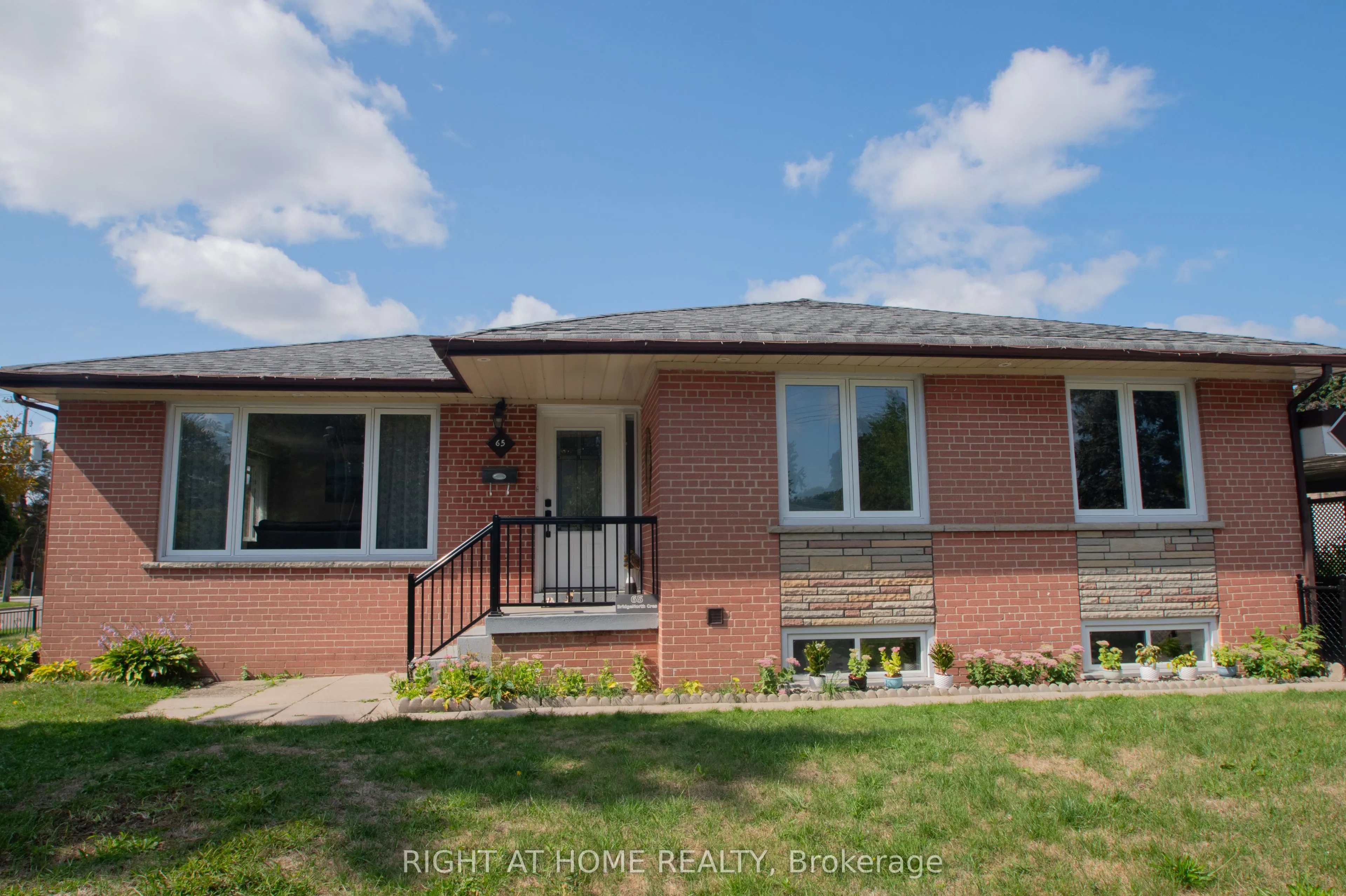 65 Bridgenorth Crescent