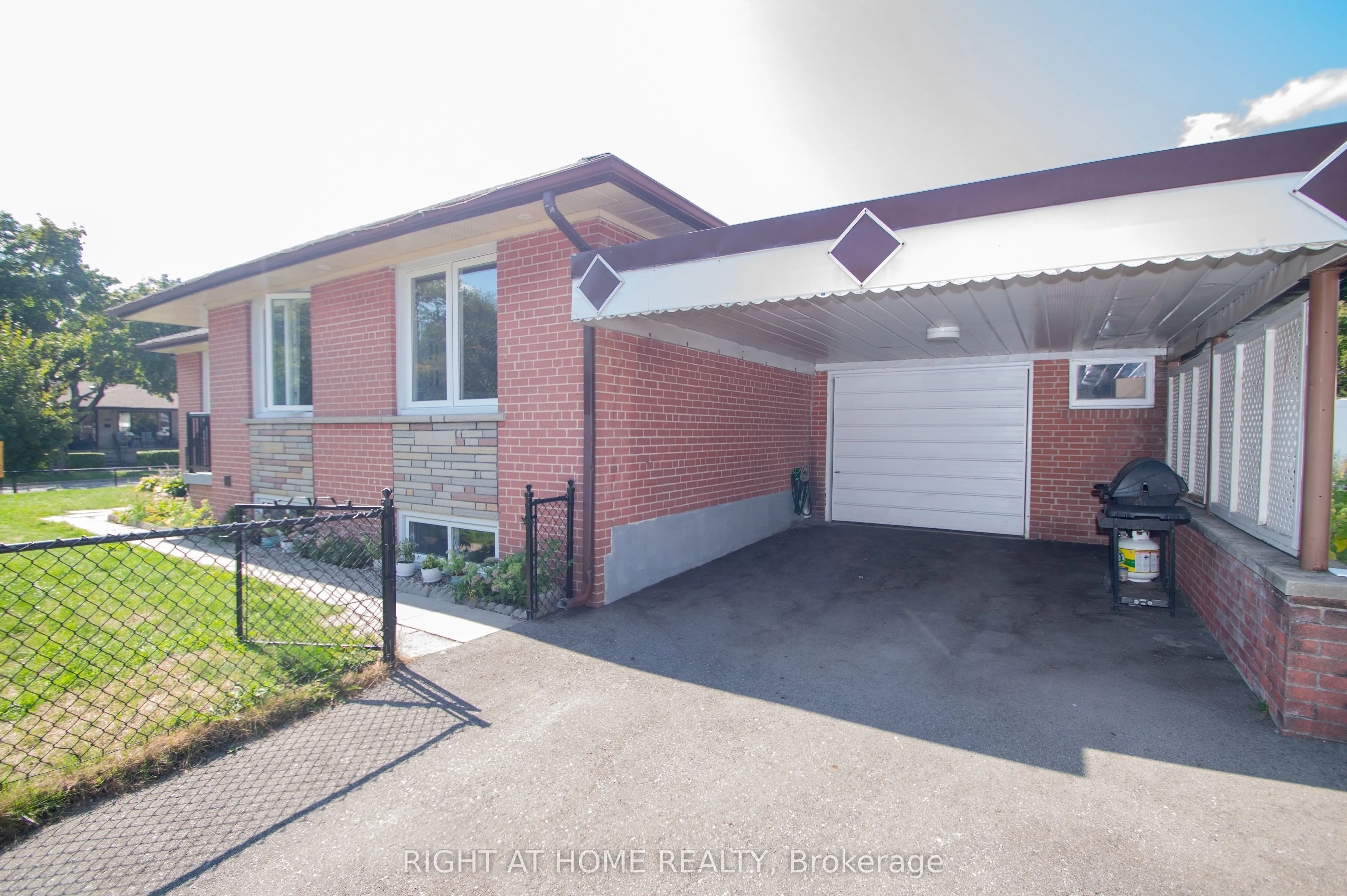 65 Bridgenorth Crescent