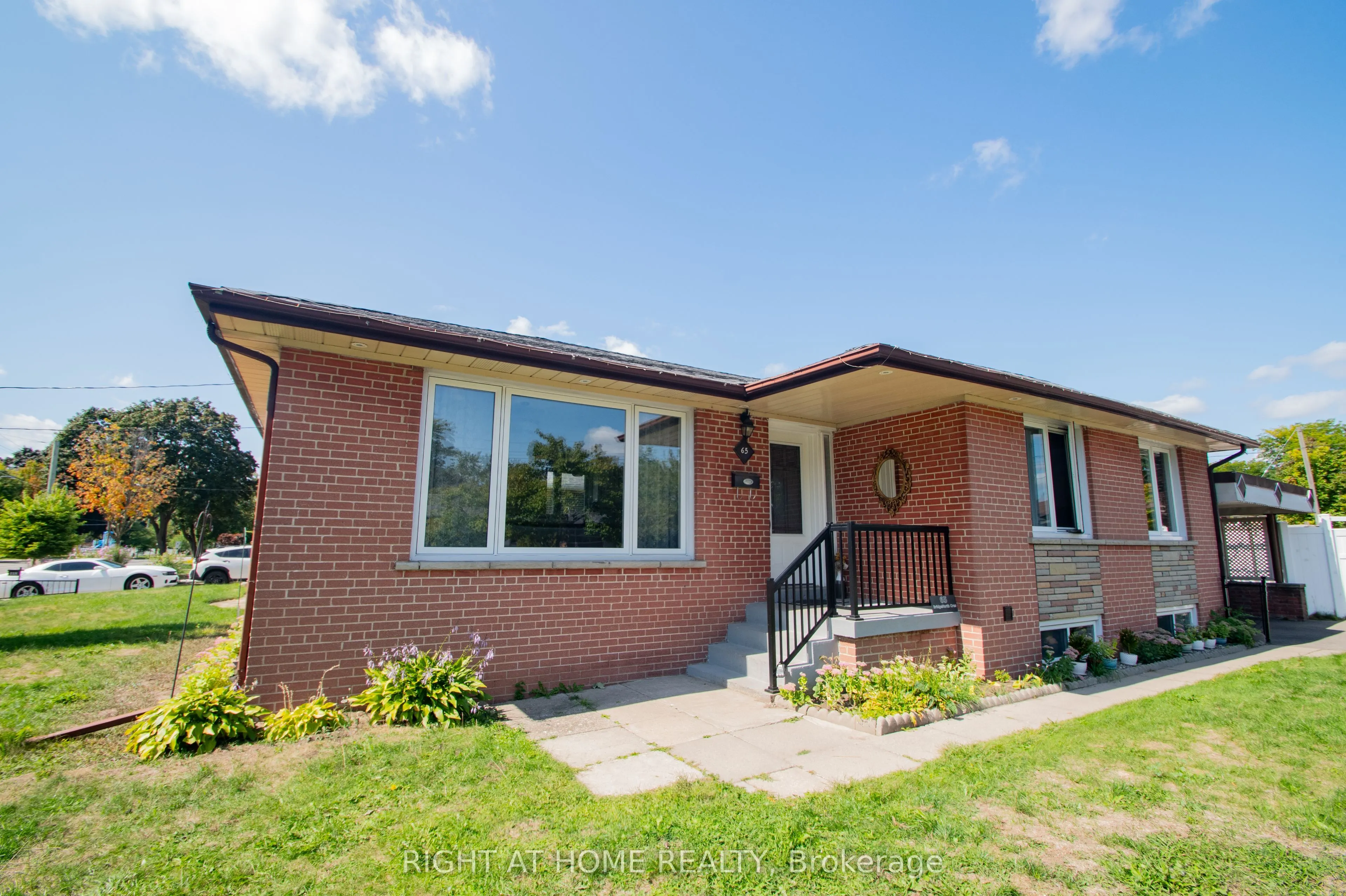 65 Bridgenorth Crescent