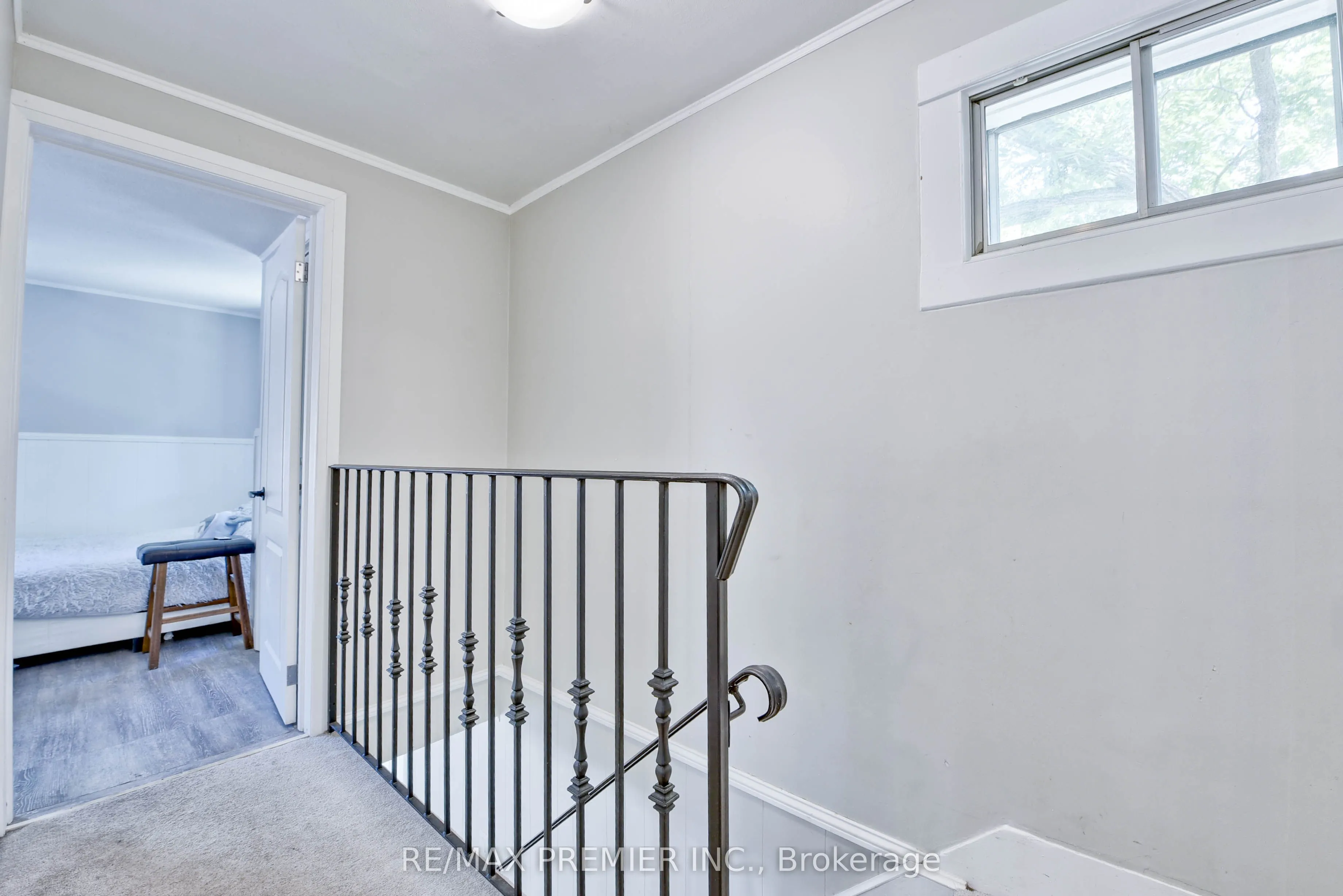 1 Edgebrook Drive