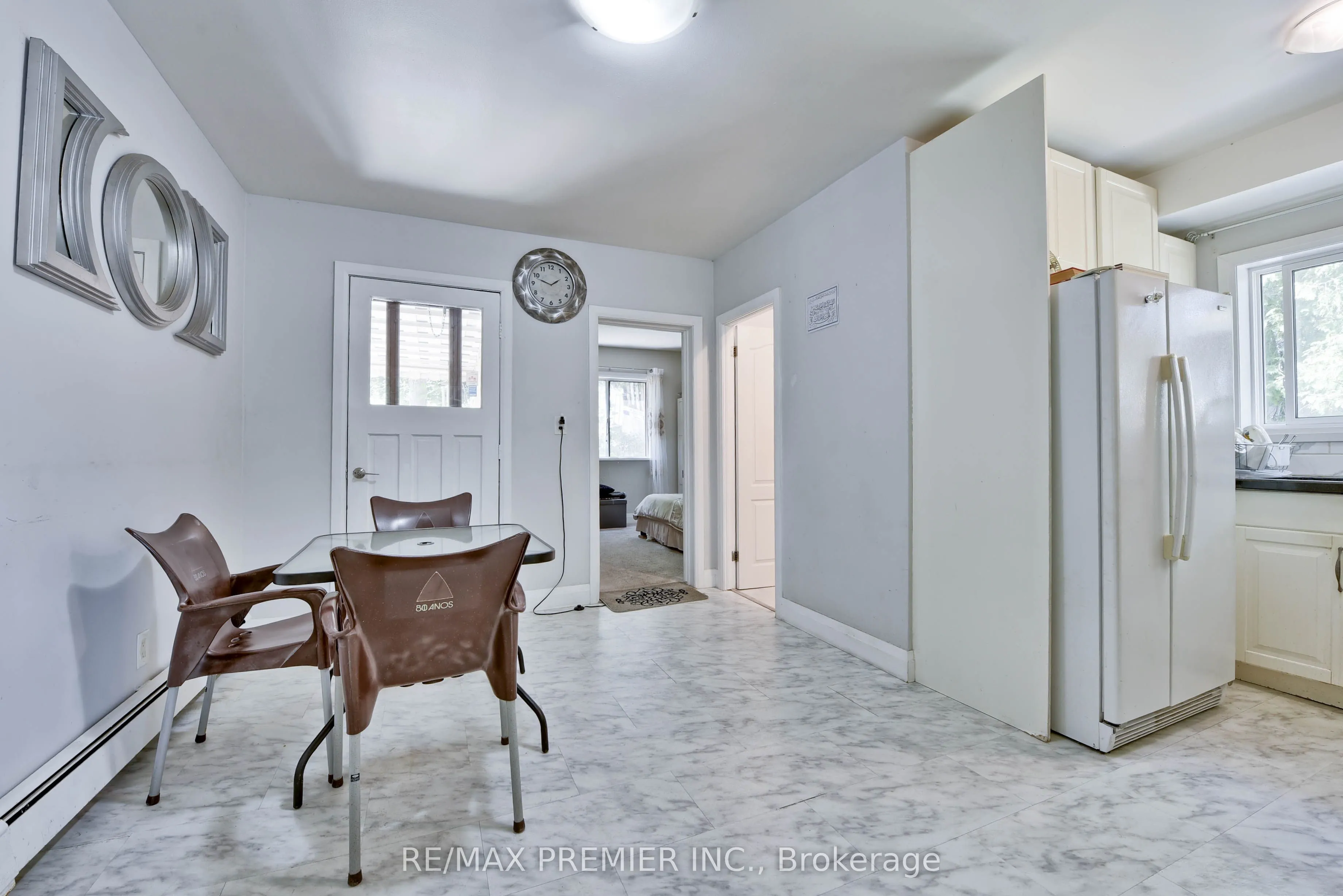 1 Edgebrook Drive