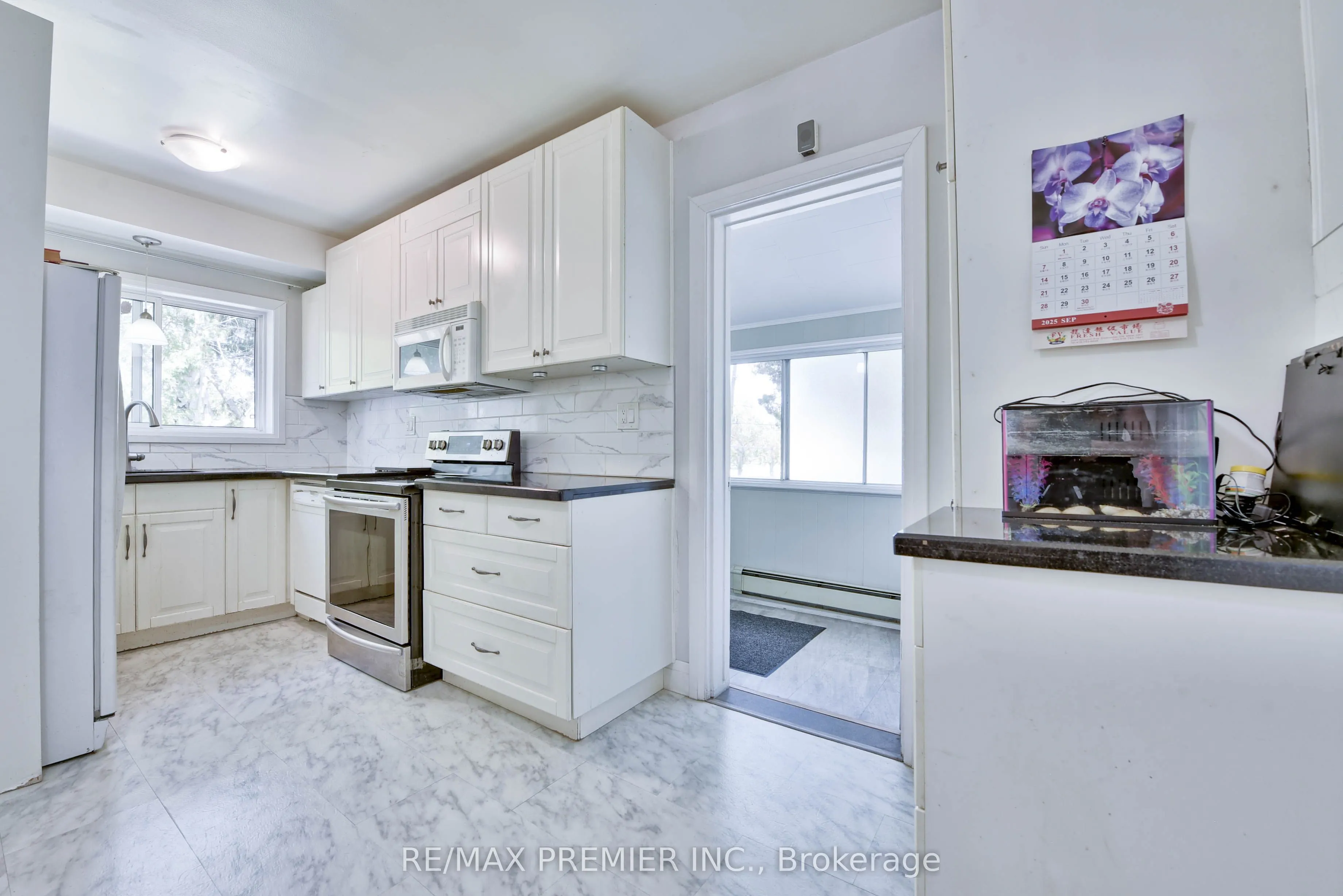 1 Edgebrook Drive