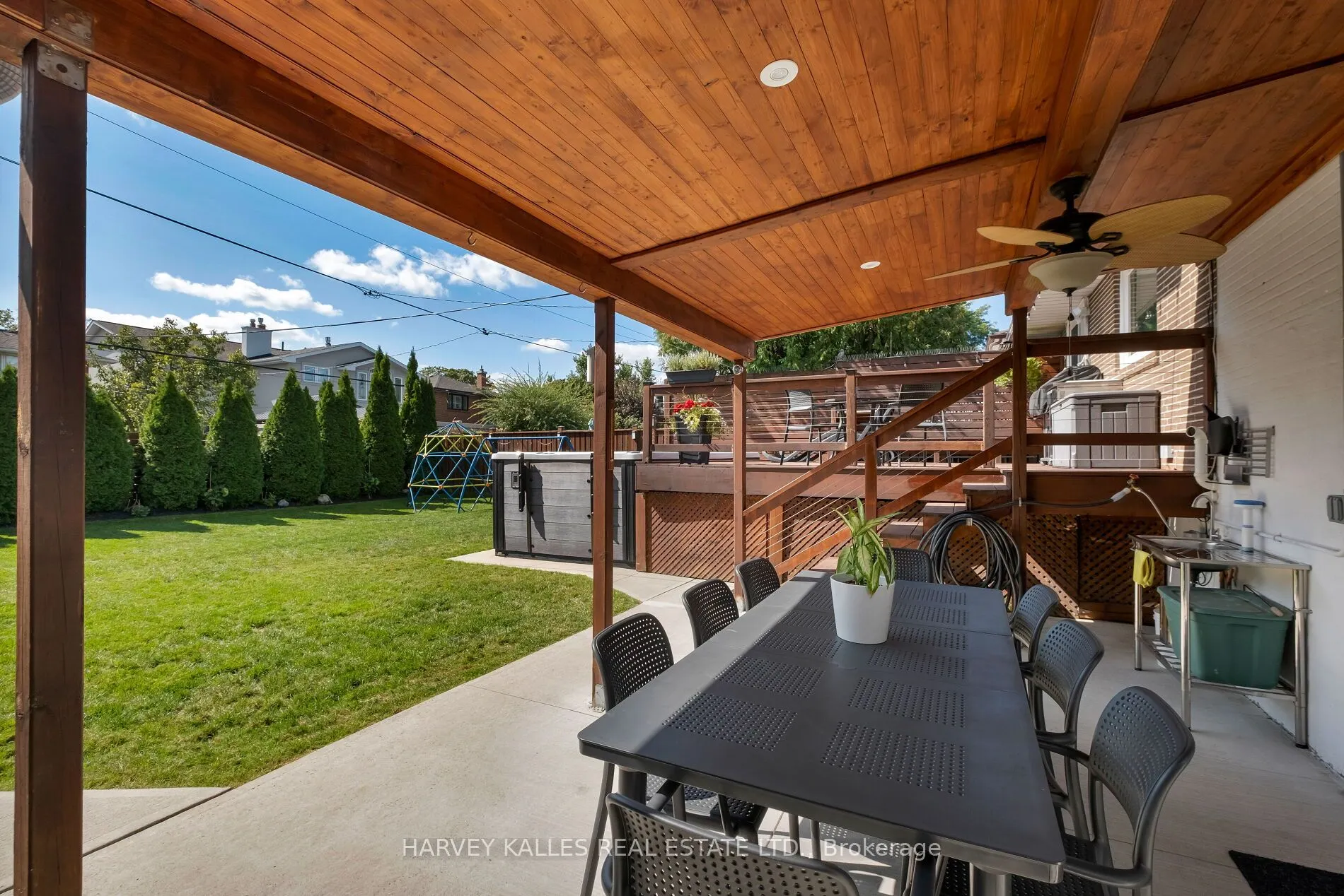 81 Summitcrest Drive