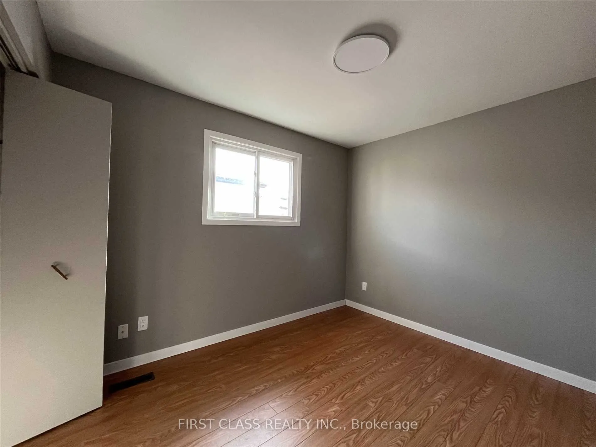 2571 Palisander Avenue, #WholeUpper