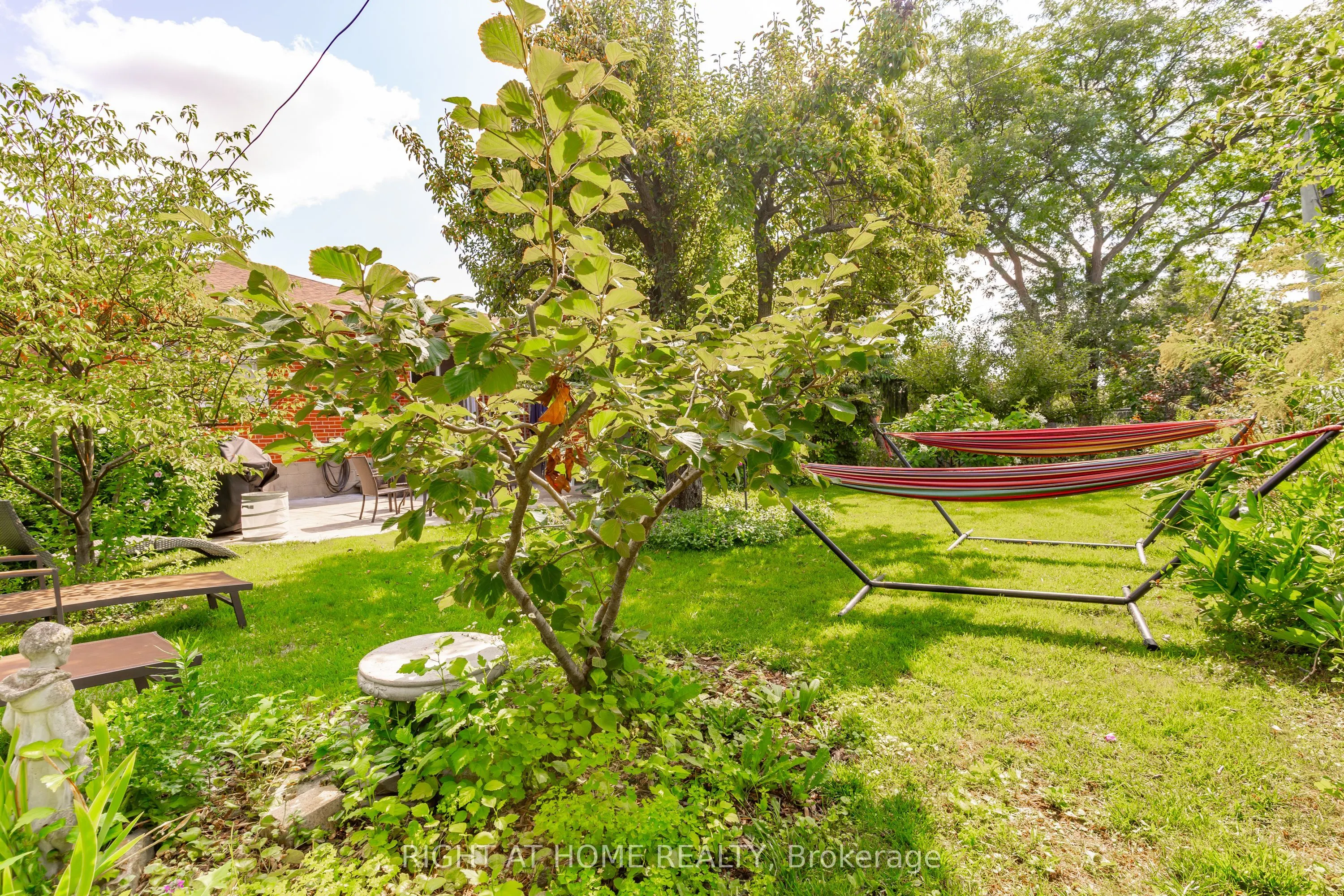 63 Allonsius Drive