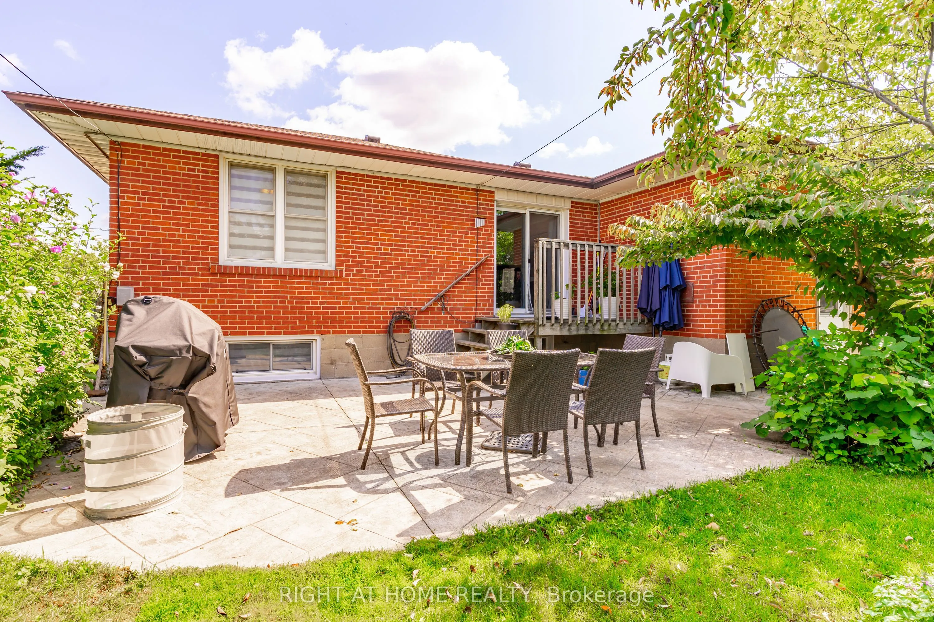 63 Allonsius Drive