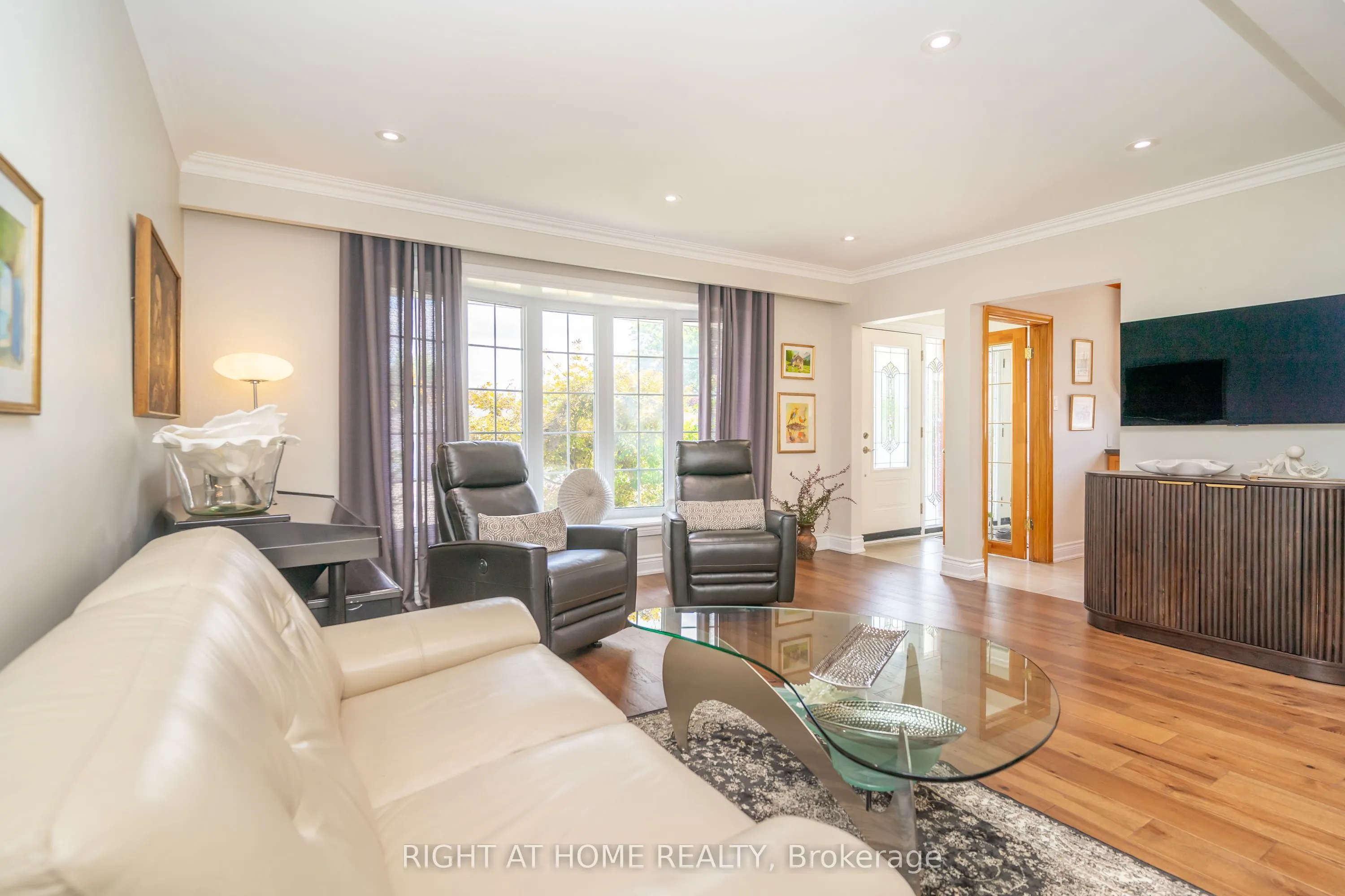 63 Allonsius Drive