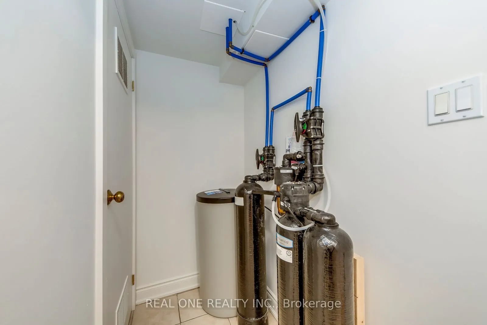 3291 FIELDGATE Drive, #34