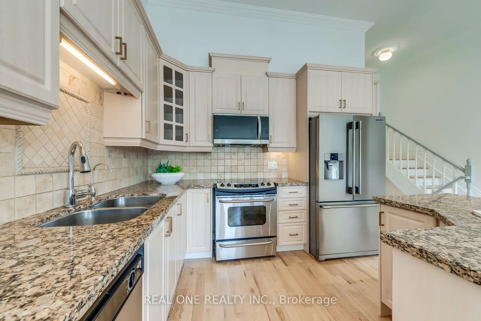 3291 FIELDGATE Drive, #34