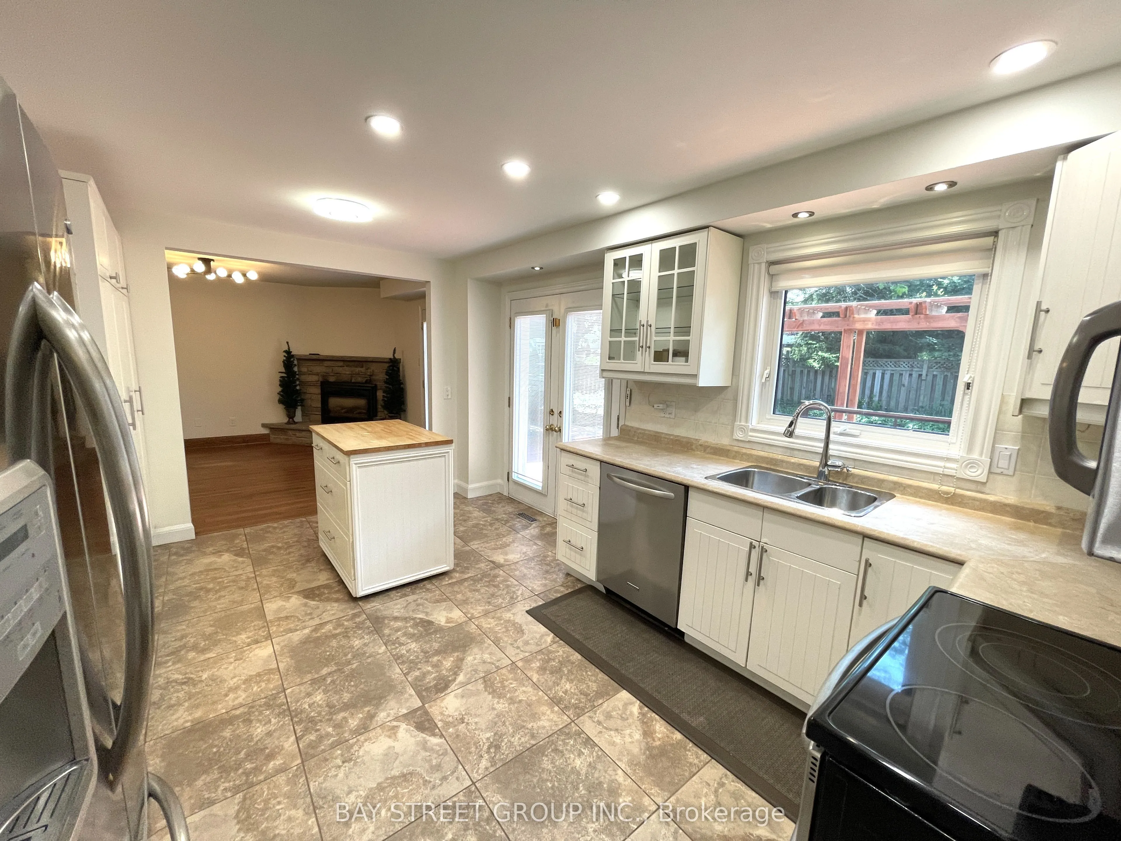 1412 Peerless Court