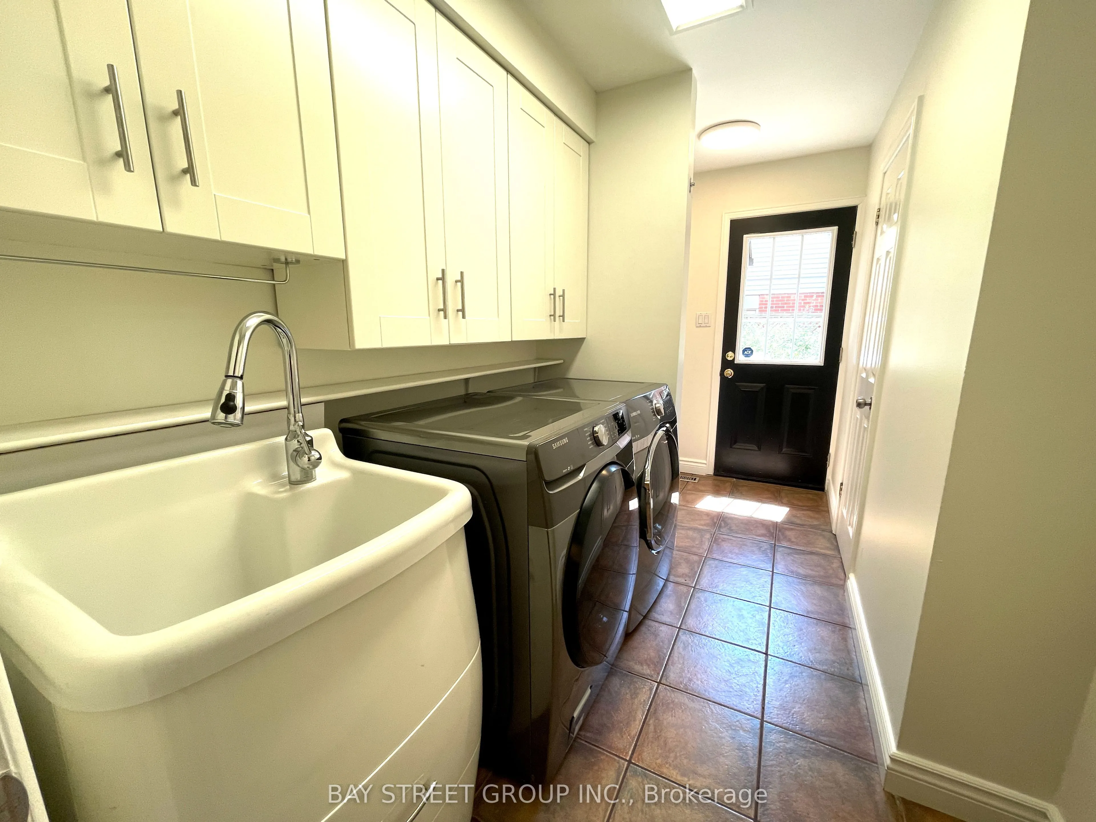 1412 Peerless Court