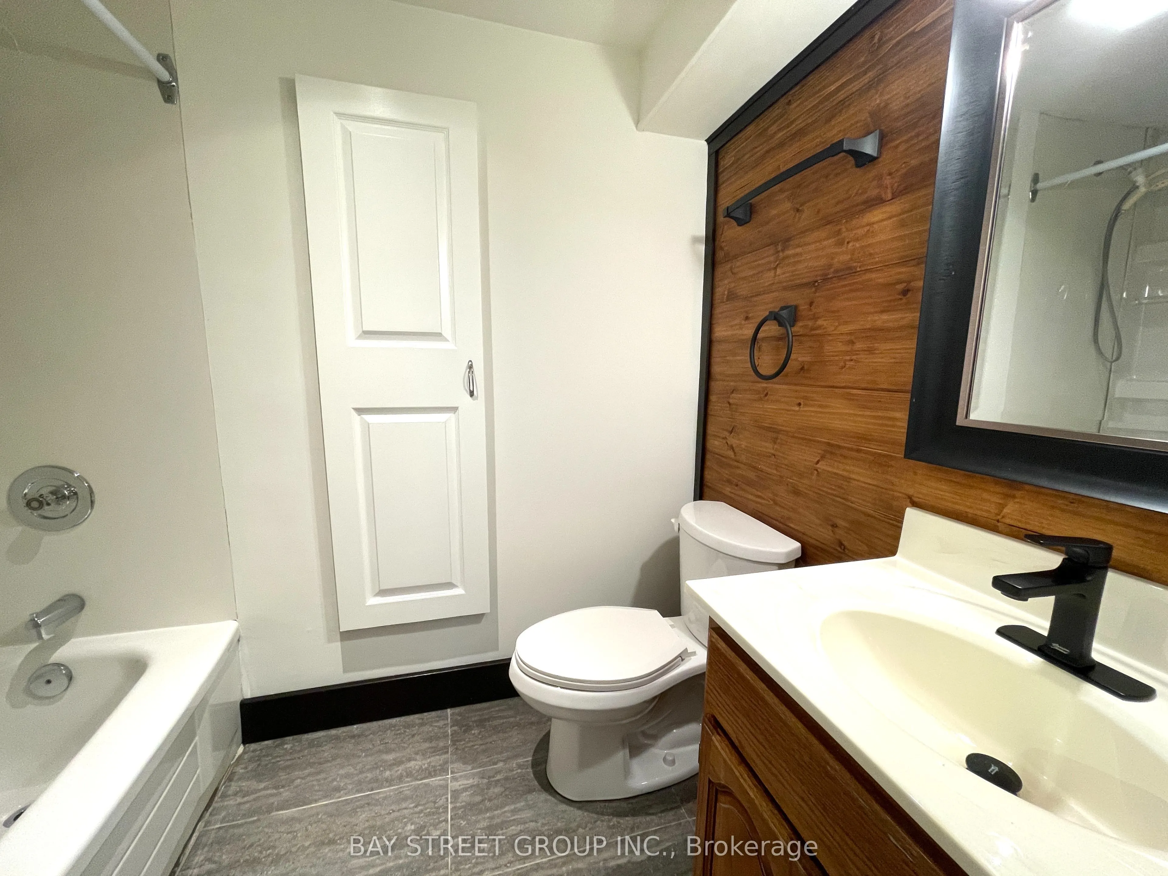 1412 Peerless Court