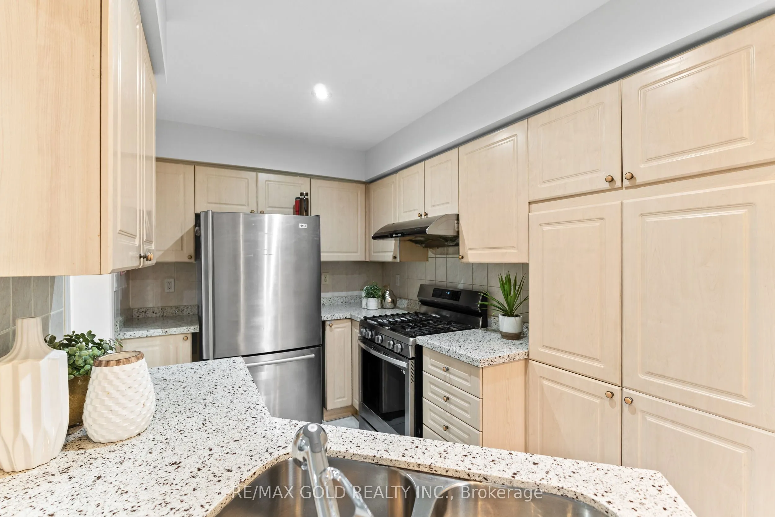 83 Mount Ranier Crescent