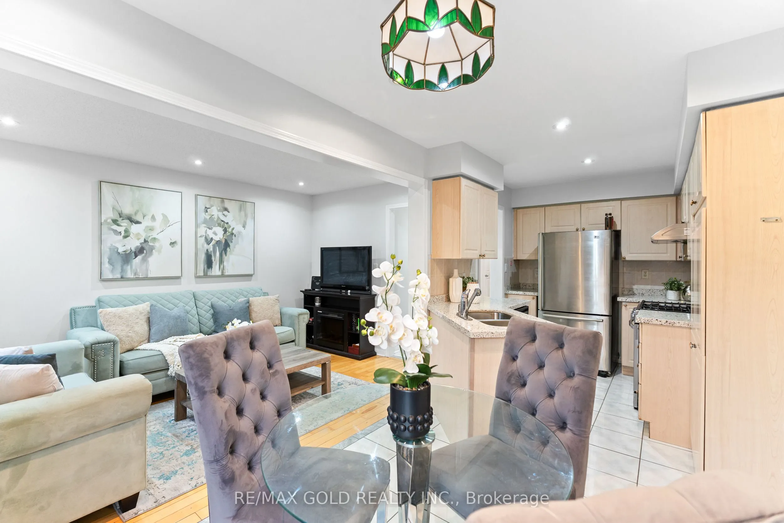 83 Mount Ranier Crescent